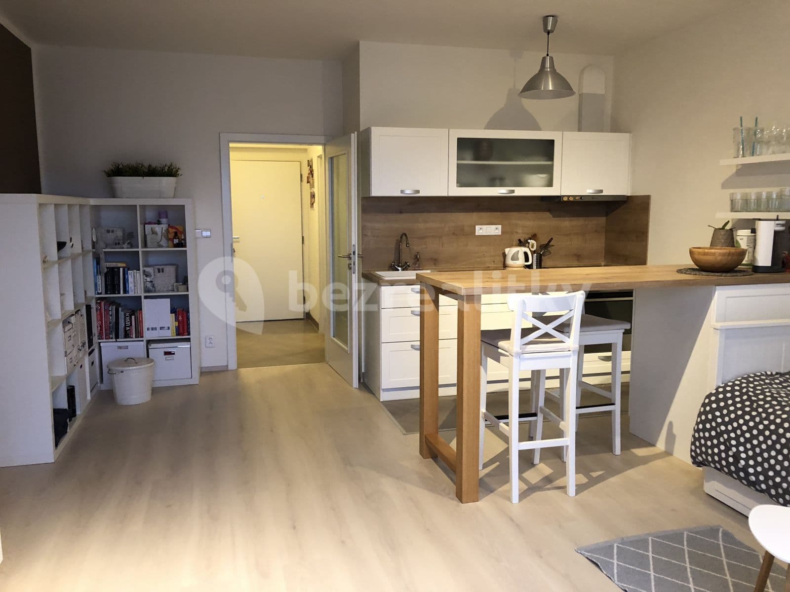 Prenájom bytu 1-izbový 39 m², Modenská, Praha, Praha Prenájom bytu 1-izbový 39 m², Modenská, Praha, Praha