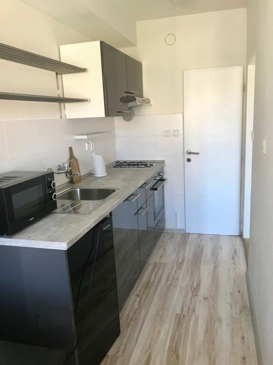 Prenájom bytu 1-izbový 35 m², Fričova, Praha, Praha Prenájom bytu 1-izbový 35 m², Fričova, Praha, Praha