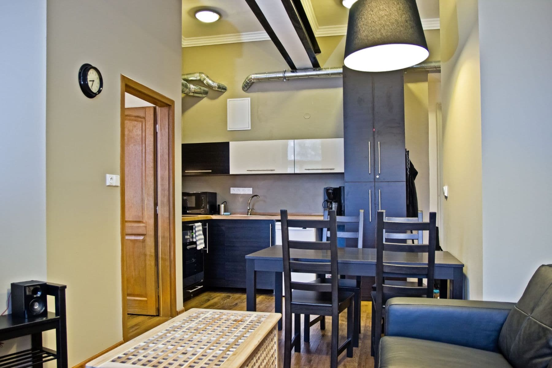Prenájom bytu 3-izbový 50 m², Koněvova, Praha, Praha Prenájom bytu 3-izbový 50 m², Koněvova, Praha, Praha