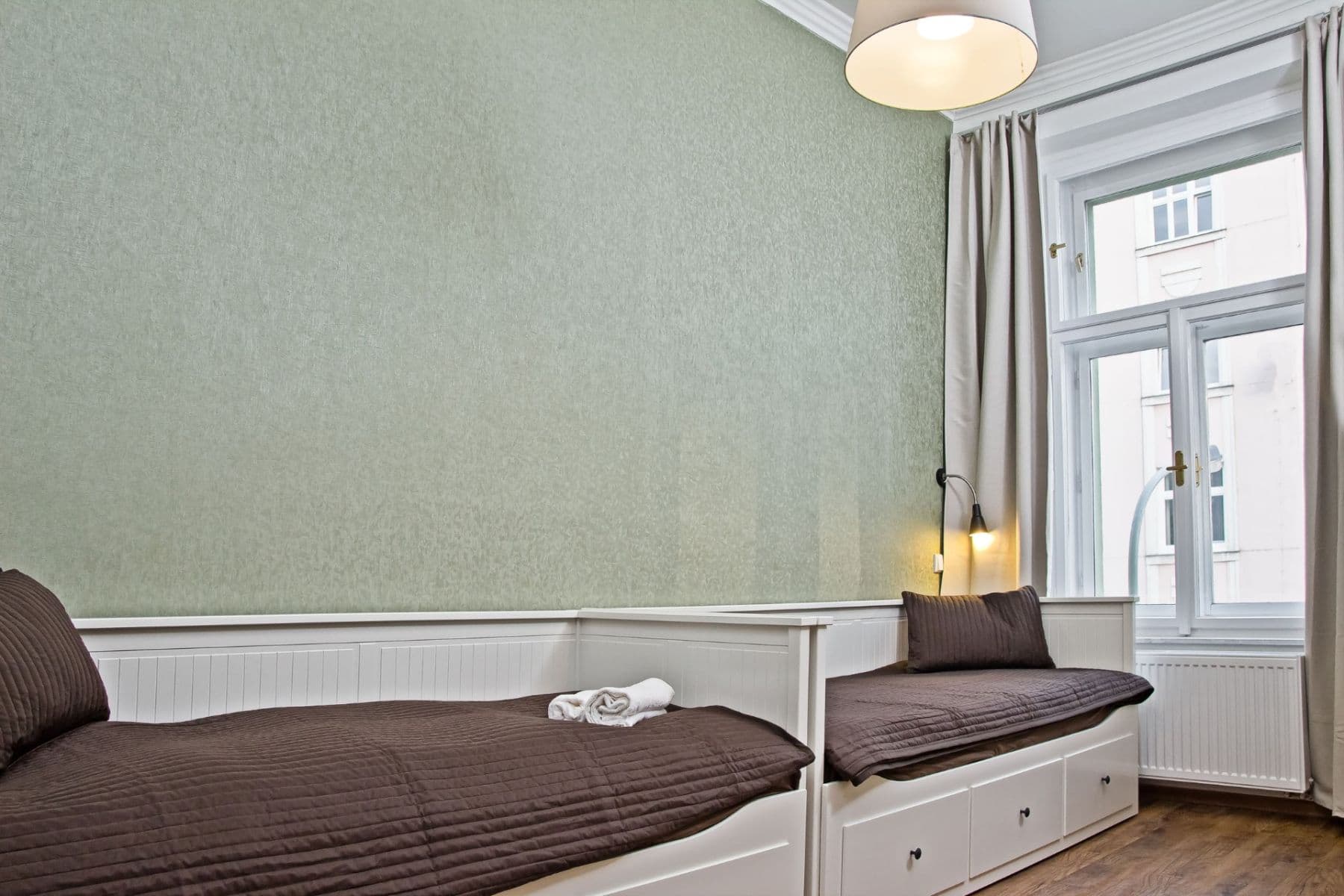 Prenájom bytu 3-izbový 50 m², Koněvova, Praha, Praha Prenájom bytu 3-izbový 50 m², Koněvova, Praha, Praha