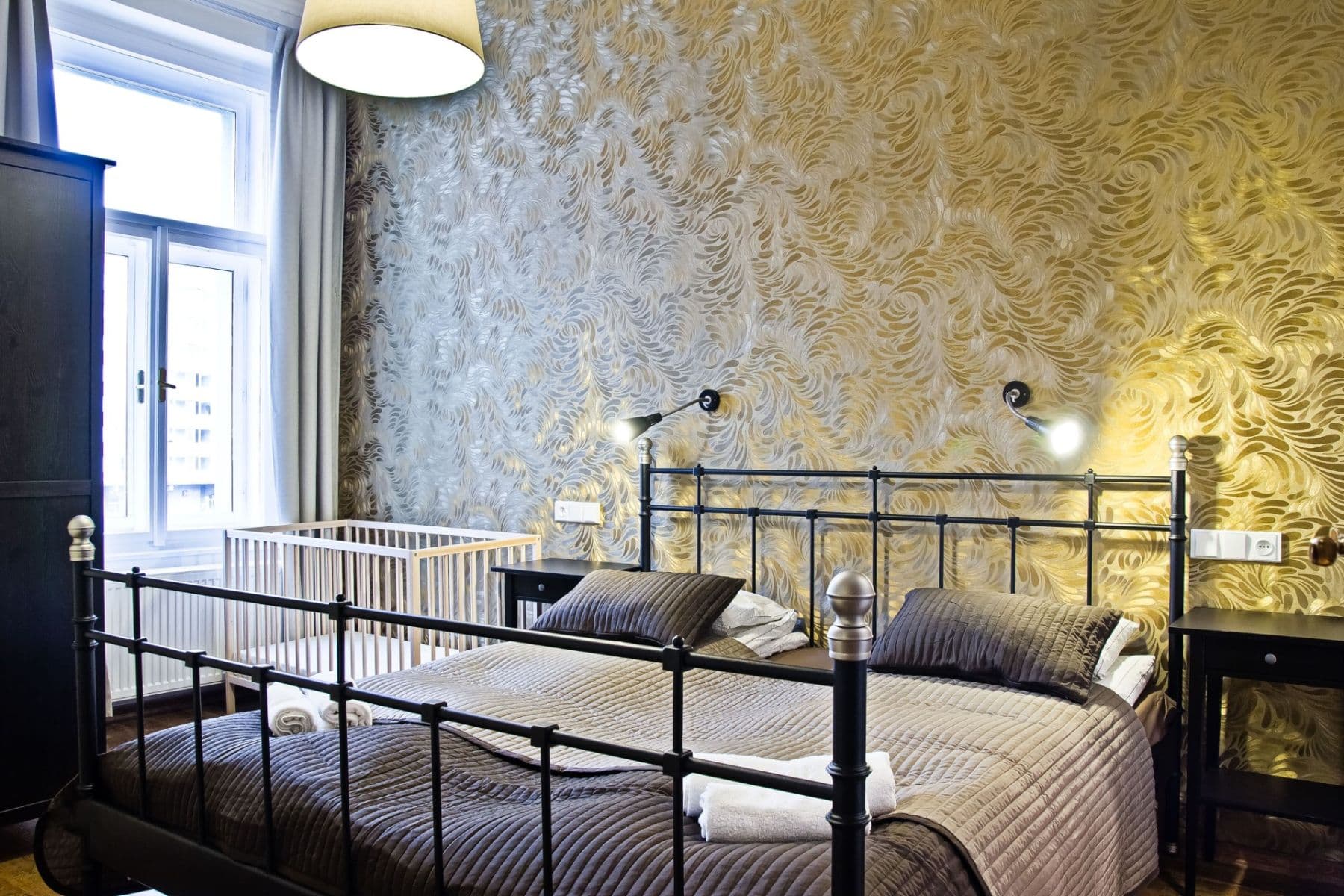 Prenájom bytu 3-izbový 50 m², Koněvova, Praha, Praha Prenájom bytu 3-izbový 50 m², Koněvova, Praha, Praha