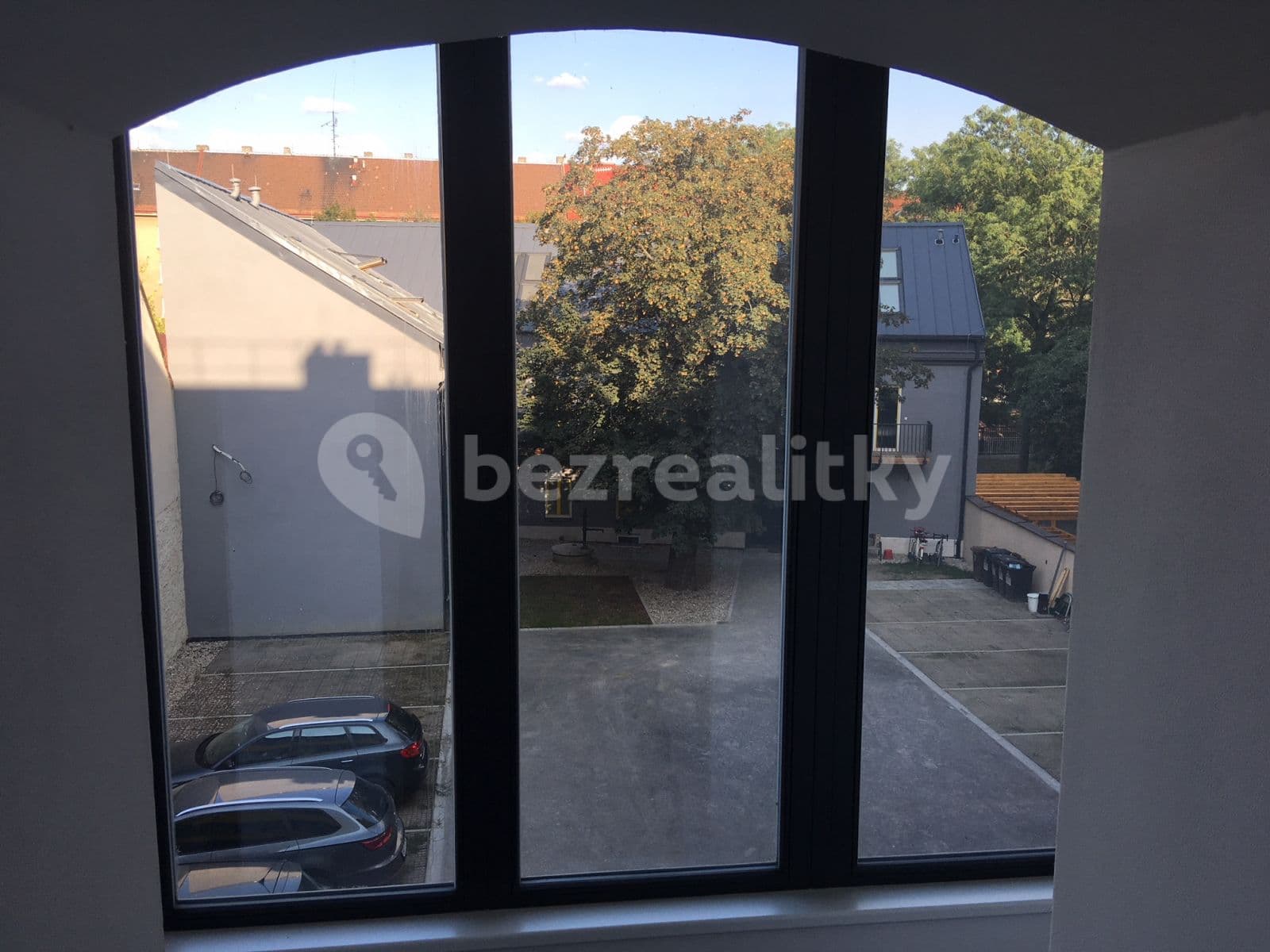 Prenájom garáže 13 m², Zenklova, Praha, Praha Prenájom garáže 13 m², Zenklova, Praha, Praha