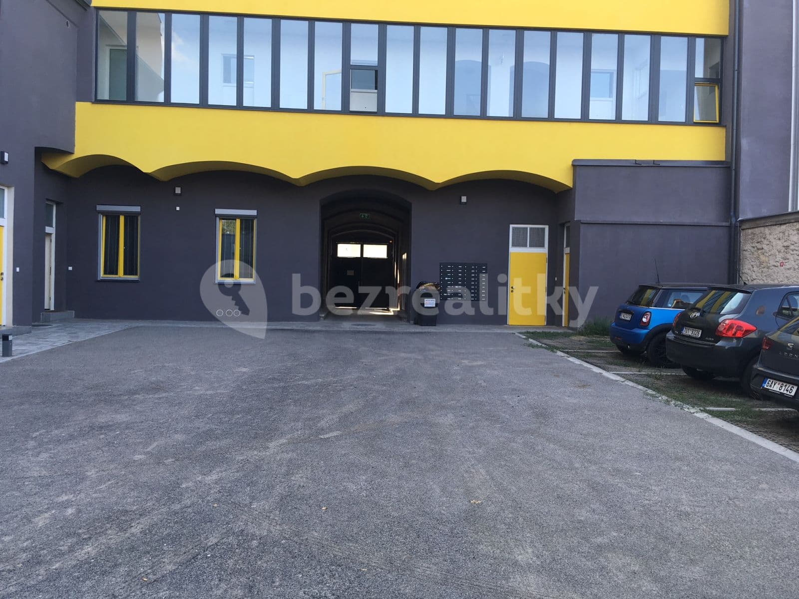 Prenájom garáže 13 m², Zenklova, Praha, Praha Prenájom garáže 13 m², Zenklova, Praha, Praha