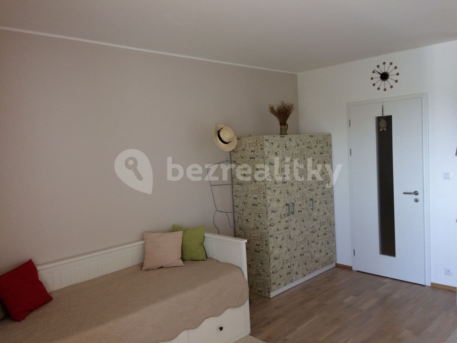 Prenájom bytu 1-izbový 34 m², Plzeňská, Praha, Praha Prenájom bytu 1-izbový 34 m², Plzeňská, Praha, Praha