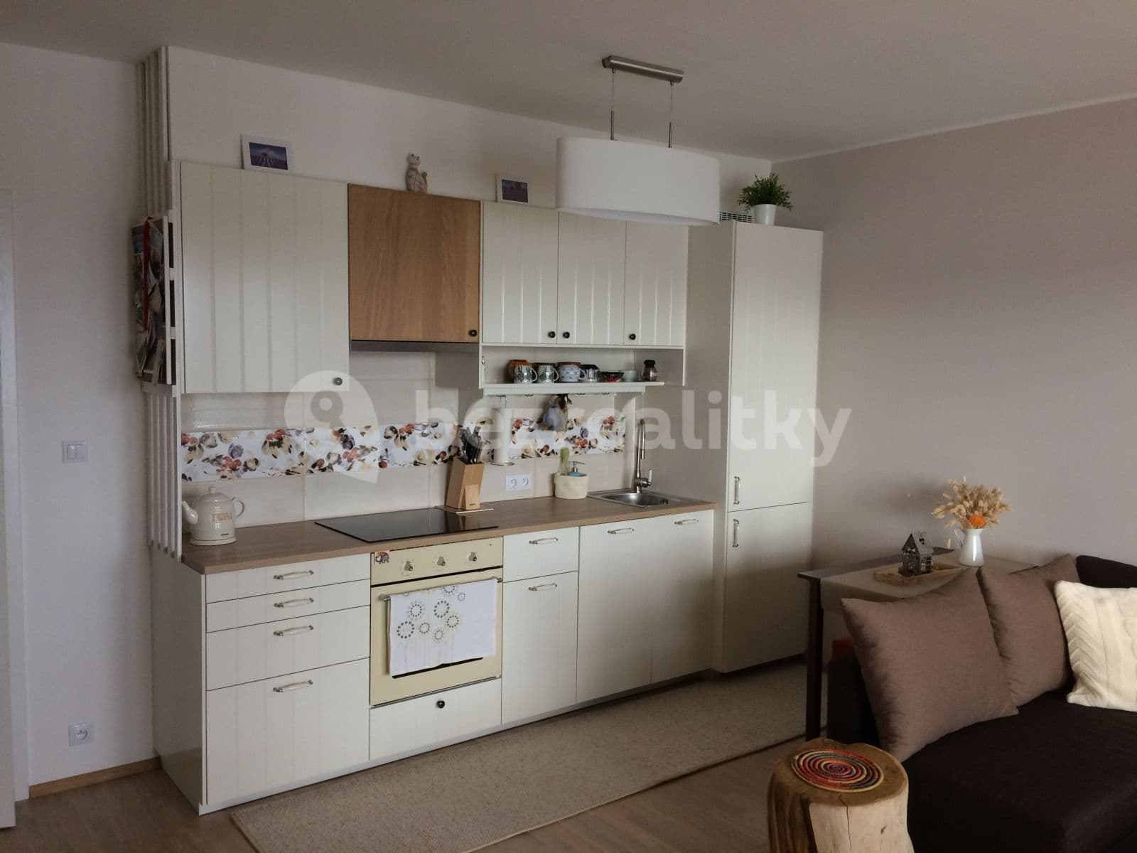 Prenájom bytu 1-izbový 34 m², Plzeňská, Praha, Praha Prenájom bytu 1-izbový 34 m², Plzeňská, Praha, Praha