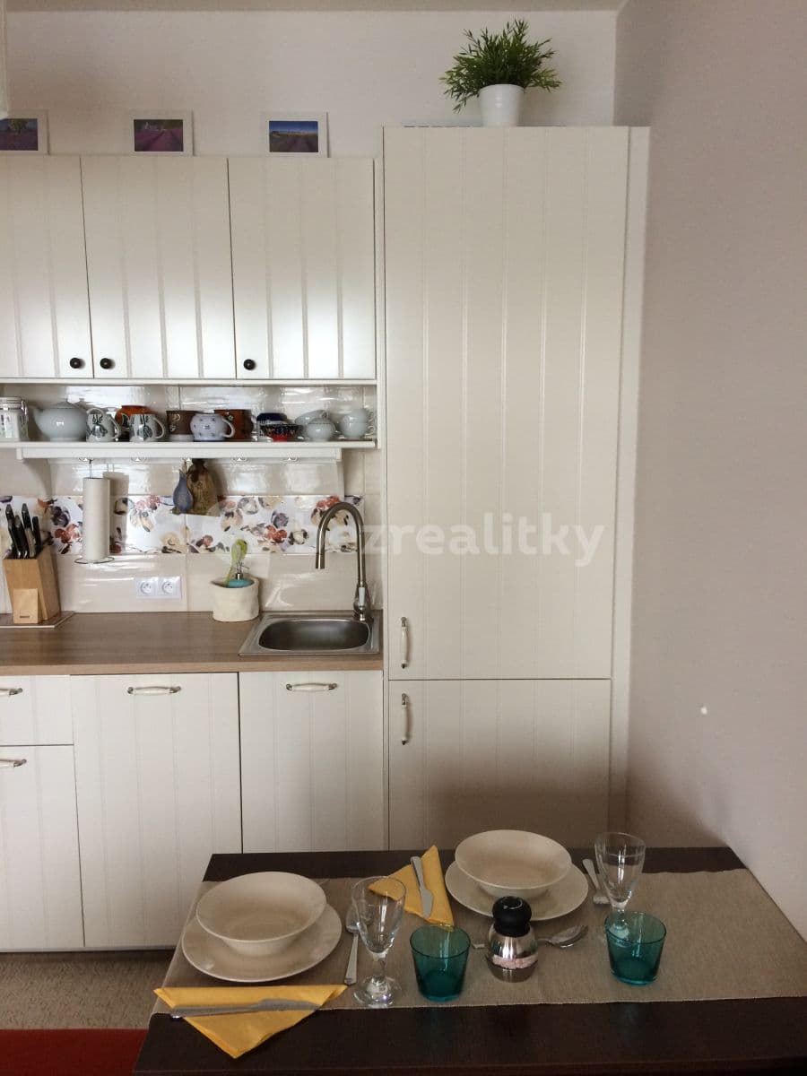 Prenájom bytu 1-izbový 34 m², Plzeňská, Praha, Praha Prenájom bytu 1-izbový 34 m², Plzeňská, Praha, Praha