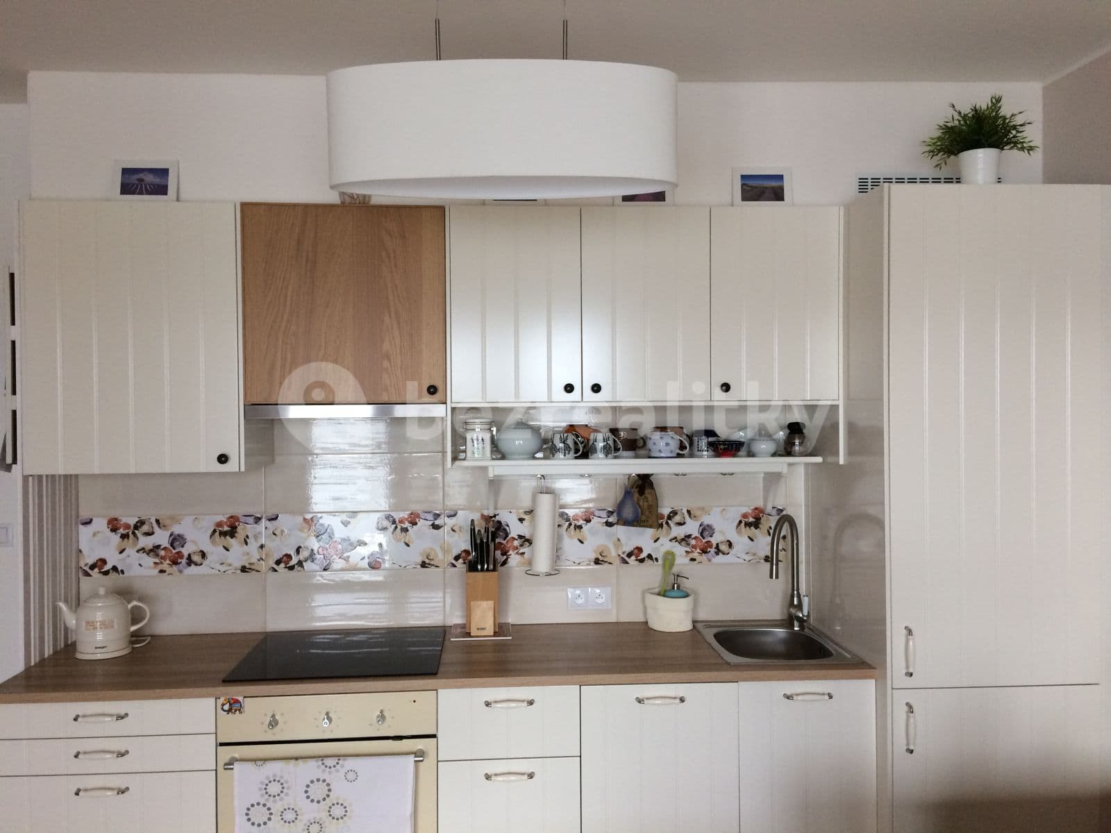 Prenájom bytu 1-izbový 34 m², Plzeňská, Praha, Praha Prenájom bytu 1-izbový 34 m², Plzeňská, Praha, Praha