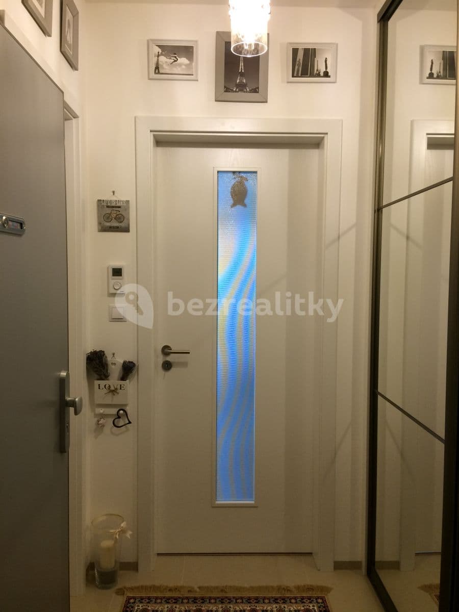 Prenájom bytu 1-izbový 34 m², Plzeňská, Praha, Praha Prenájom bytu 1-izbový 34 m², Plzeňská, Praha, Praha