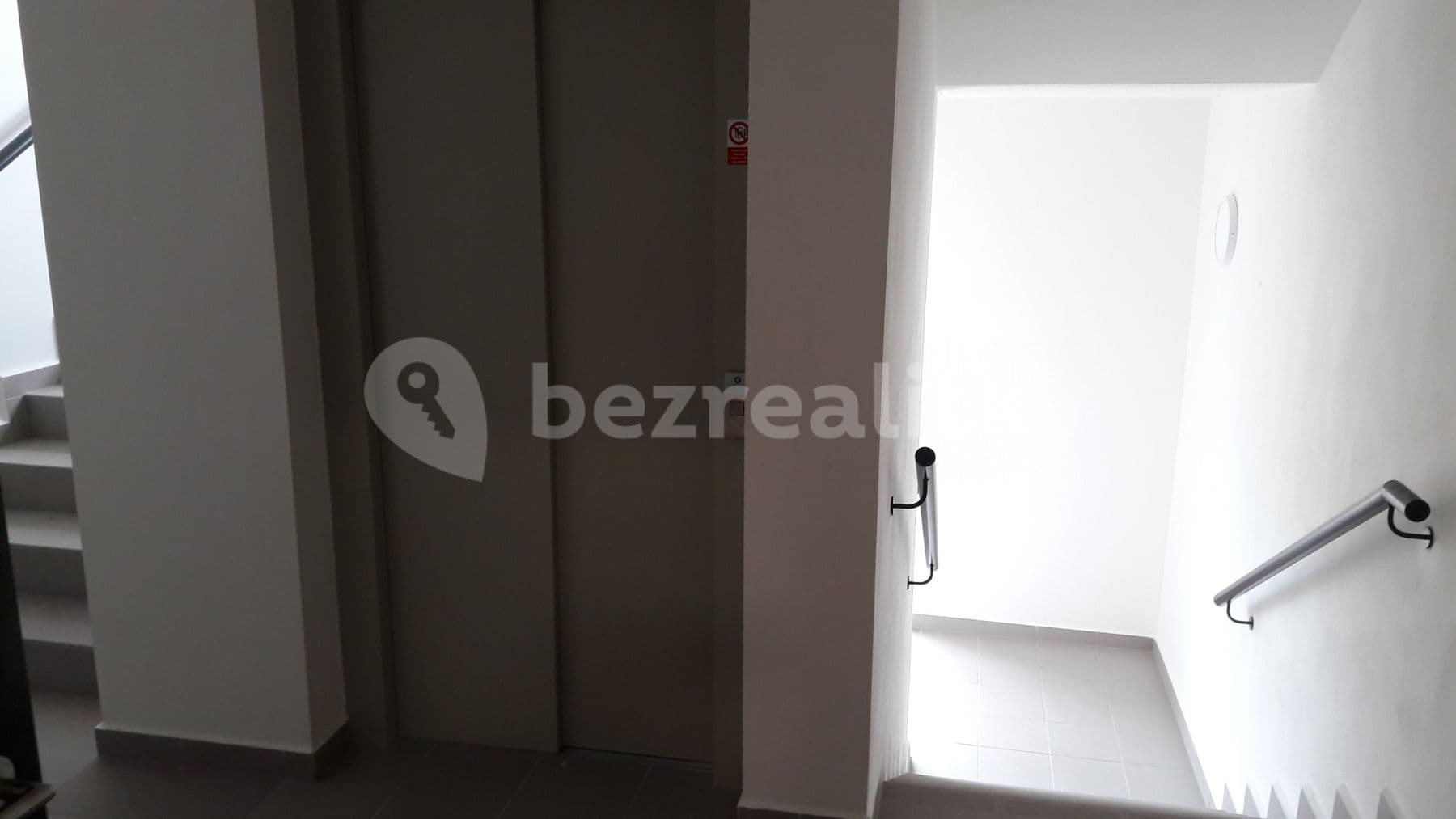 Prenájom bytu 1-izbový 28 m², Plzeň, Plzeňský kraj Prenájom bytu 1-izbový 28 m², Plzeň, Plzeňský kraj