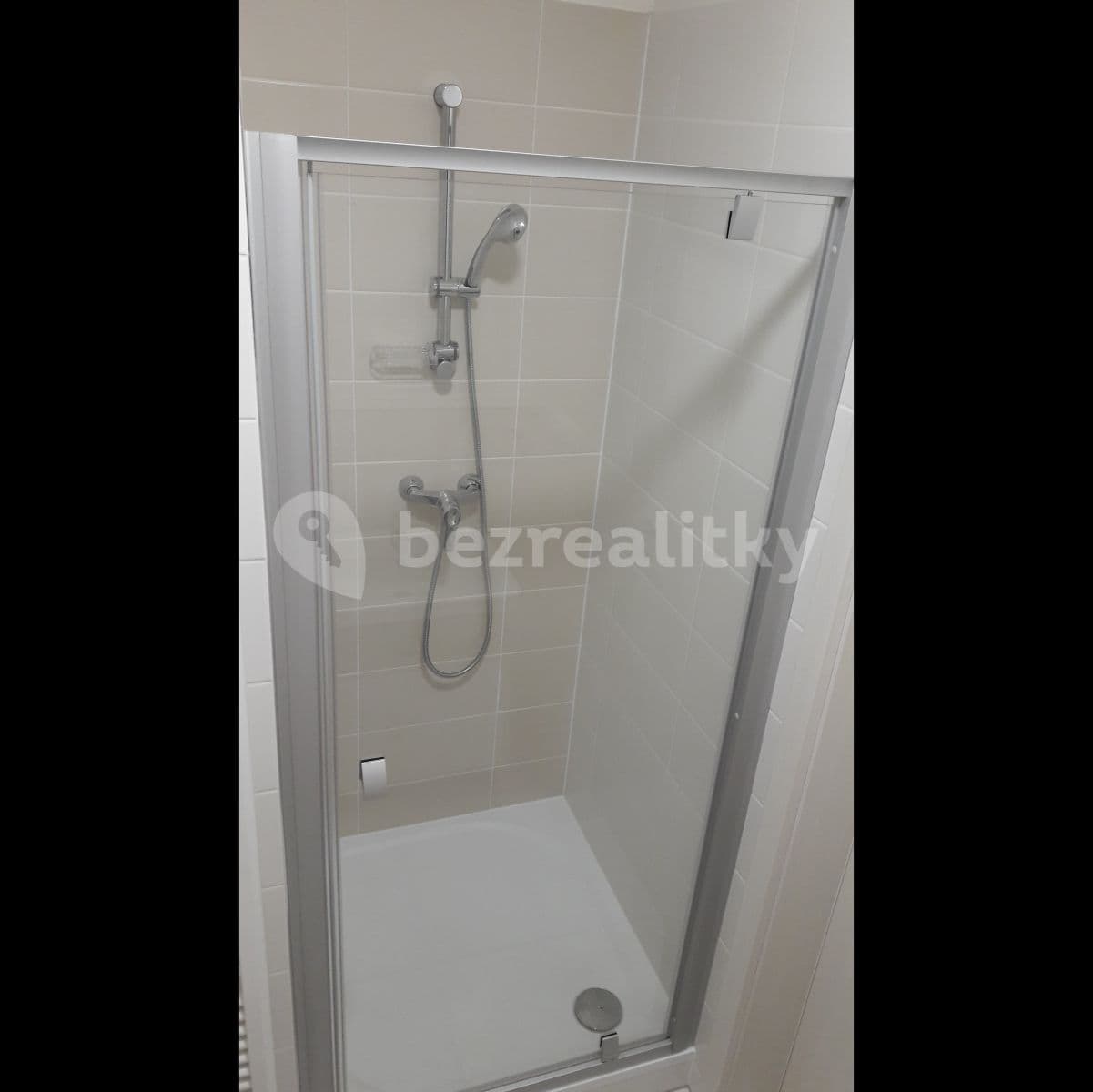 Prenájom bytu 1-izbový 28 m², Plzeň, Plzeňský kraj Prenájom bytu 1-izbový 28 m², Plzeň, Plzeňský kraj