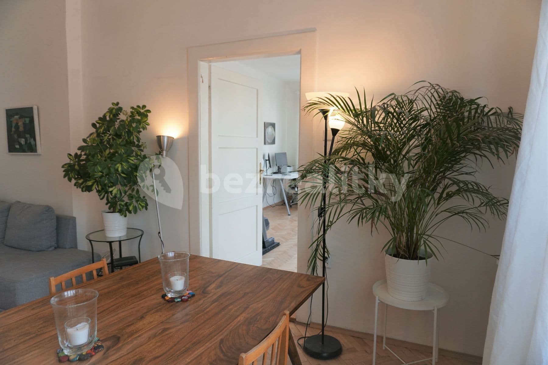 Prenájom bytu 3-izbový 114 m², Moskevská, Praha, Praha Prenájom bytu 3-izbový 114 m², Moskevská, Praha, Praha
