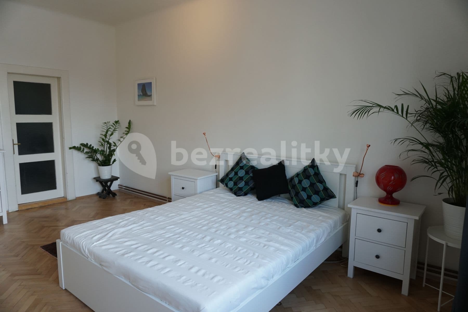 Prenájom bytu 3-izbový 114 m², Moskevská, Praha, Praha Prenájom bytu 3-izbový 114 m², Moskevská, Praha, Praha