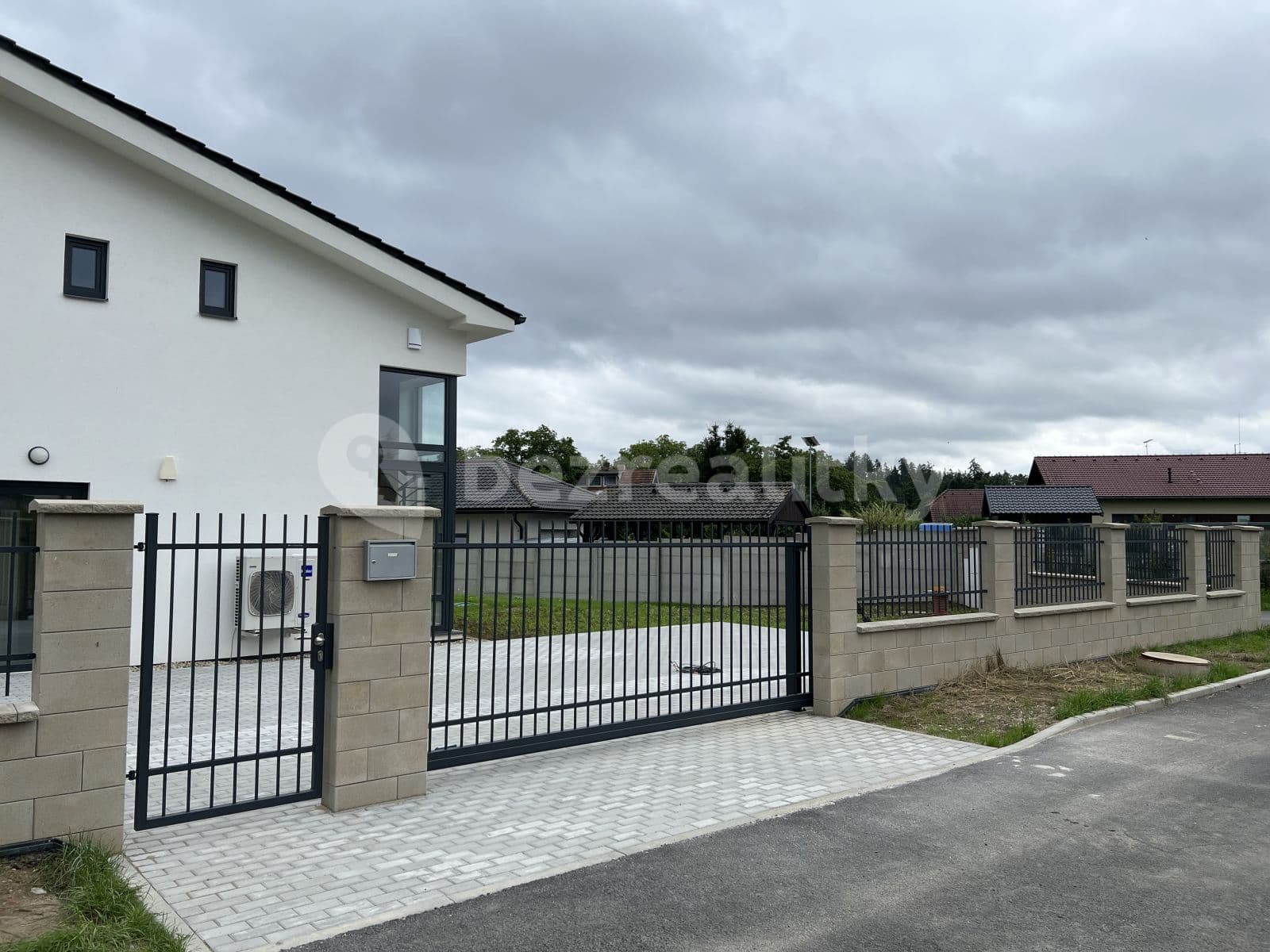 Predaj domu 225 m², pozemek 690 m², Sulice, Středočeský kraj