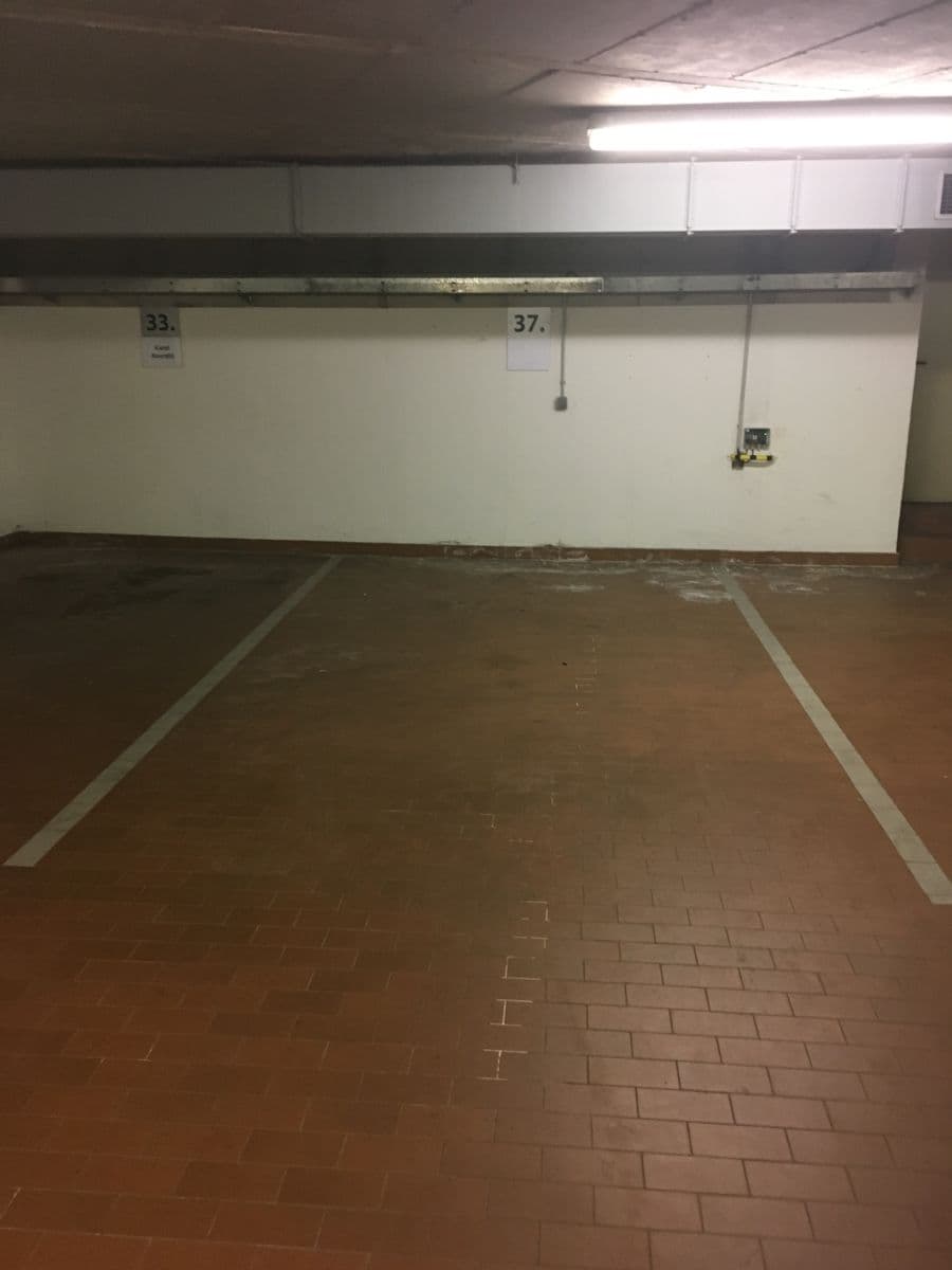 Prenájom garáže 8 m², Uruguayská, Praha, Praha Prenájom garáže 8 m², Uruguayská, Praha, Praha