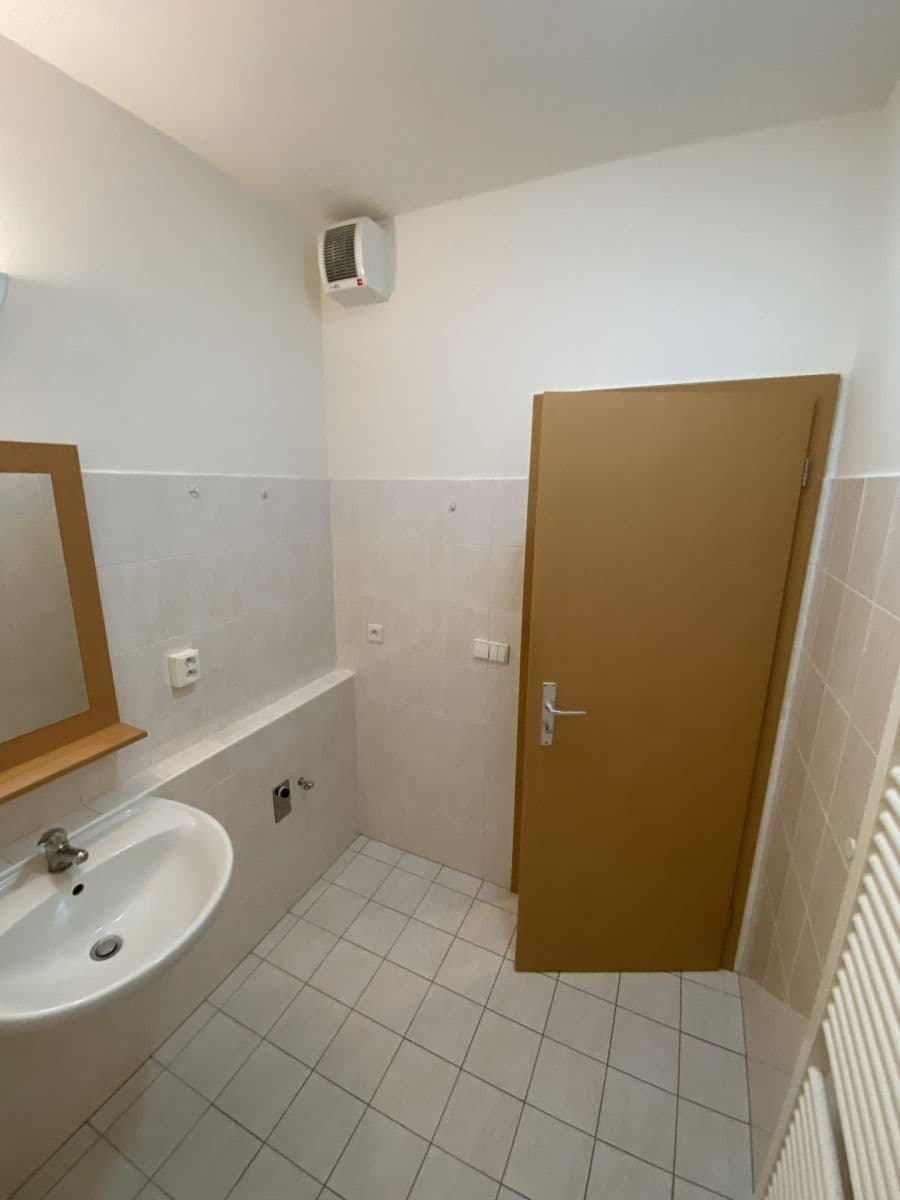 Prenájom bytu 2-izbový 67 m², Na Tabulovém vrchu, Olomouc, Olomoucký kraj Prenájom bytu 2-izbový 67 m², Na Tabulovém vrchu, Olomouc, Olomoucký kraj