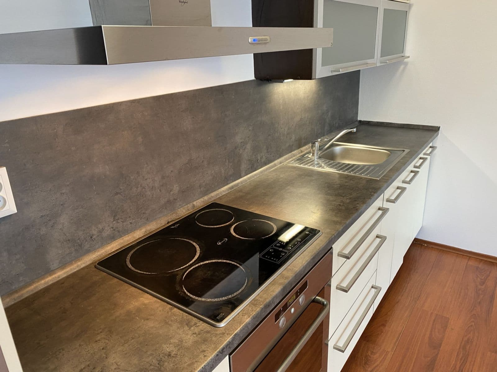 Prenájom bytu 2-izbový 67 m², Na Tabulovém vrchu, Olomouc, Olomoucký kraj Prenájom bytu 2-izbový 67 m², Na Tabulovém vrchu, Olomouc, Olomoucký kraj