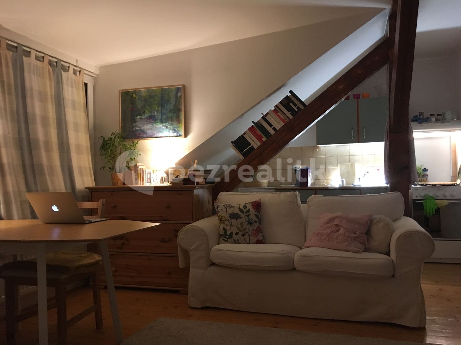 Prenájom bytu Garsoniéra 35 m², U Havlíčkových sadů, Praha, Praha Prenájom bytu Garsoniéra 35 m², U Havlíčkových sadů, Praha, Praha