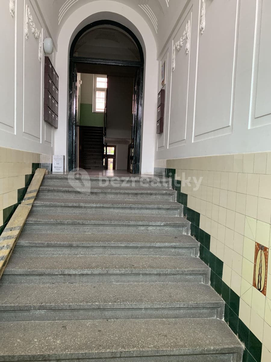 Prenájom bytu Garsoniéra 35 m², U Havlíčkových sadů, Praha, Praha Prenájom bytu Garsoniéra 35 m², U Havlíčkových sadů, Praha, Praha