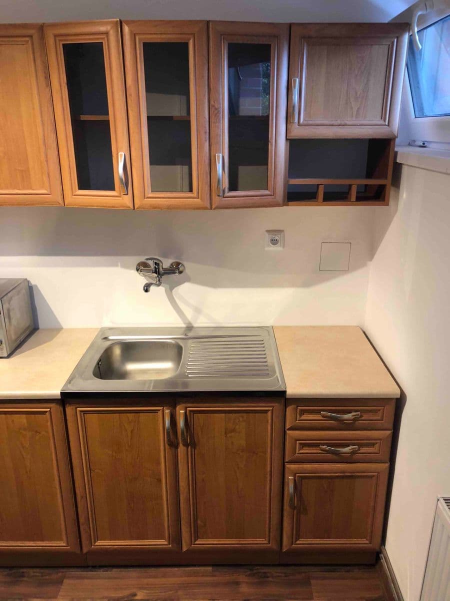 Prenájom bytu 2-izbový 37 m², Vehlovická, Praha, Praha Prenájom bytu 2-izbový 37 m², Vehlovická, Praha, Praha