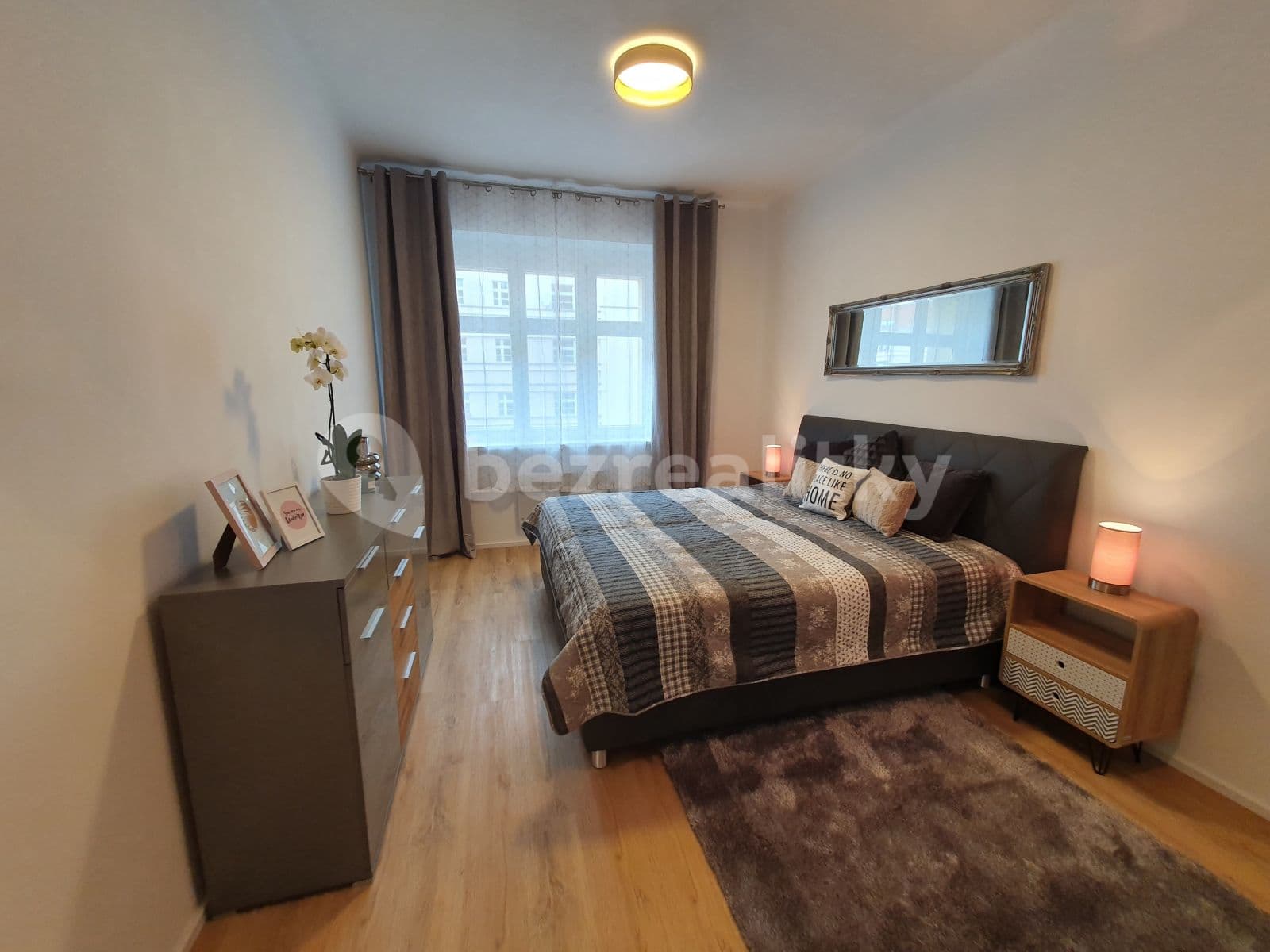 Prenájom bytu 2-izbový 62 m², Na Louži, Praha, Praha Prenájom bytu 2-izbový 62 m², Na Louži, Praha, Praha