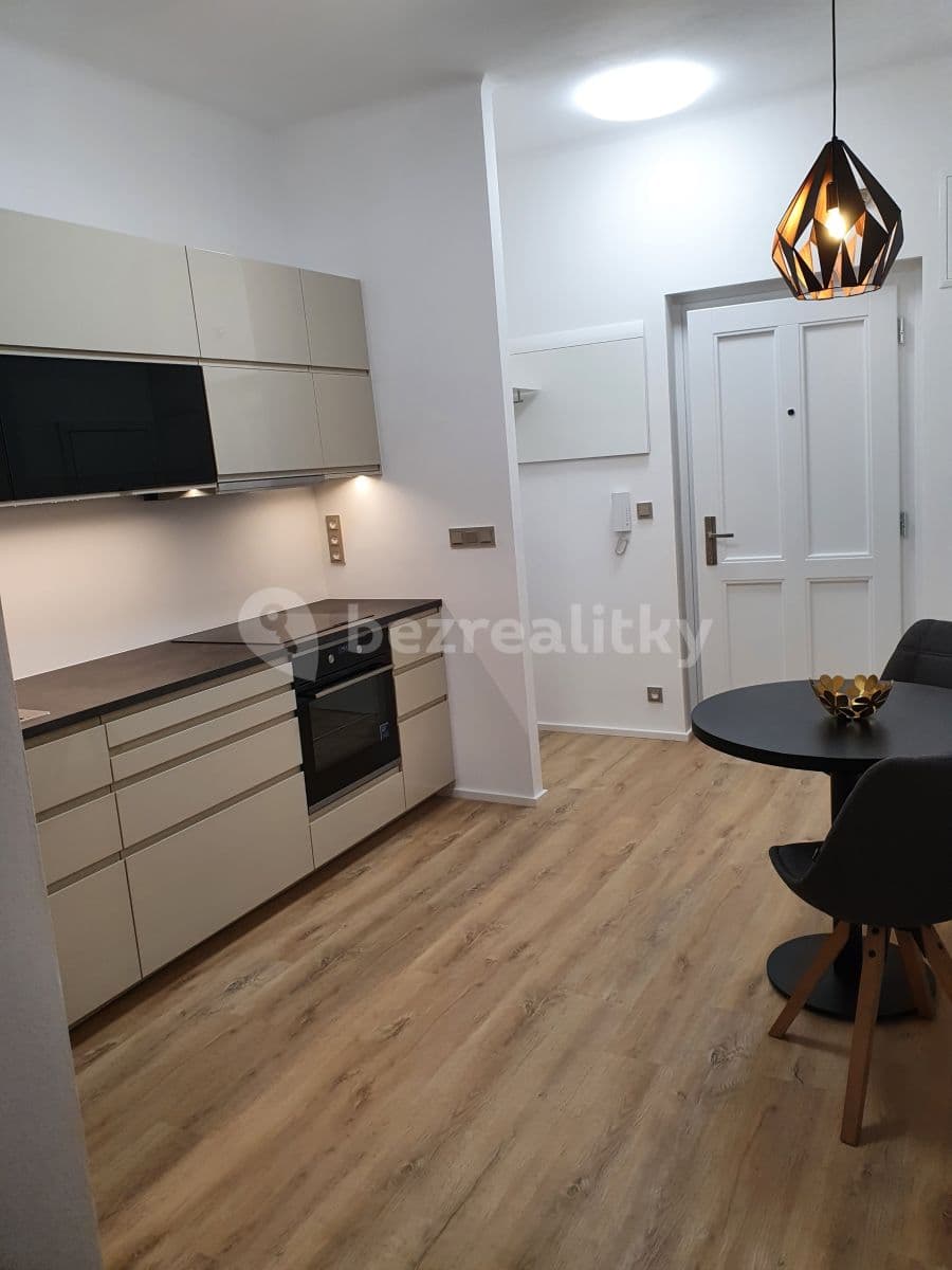 Prenájom bytu 2-izbový 62 m², Na Louži, Praha, Praha Prenájom bytu 2-izbový 62 m², Na Louži, Praha, Praha