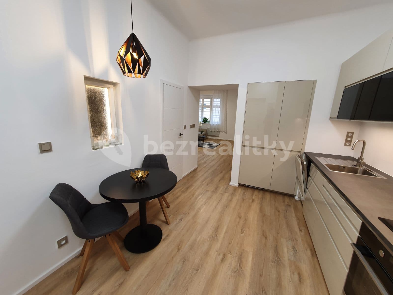 Prenájom bytu 2-izbový 62 m², Na Louži, Praha, Praha Prenájom bytu 2-izbový 62 m², Na Louži, Praha, Praha