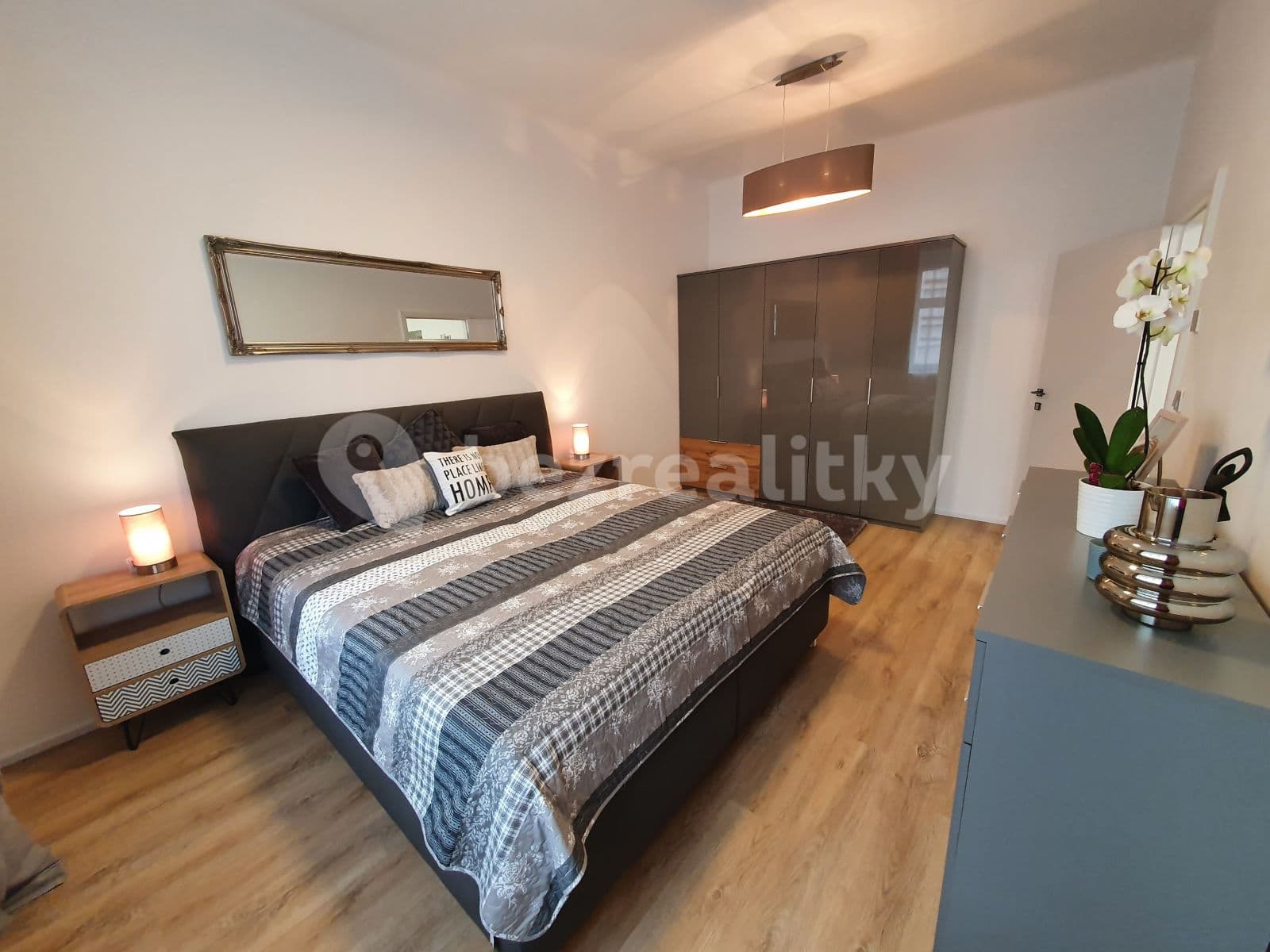 Prenájom bytu 2-izbový 62 m², Na Louži, Praha, Praha Prenájom bytu 2-izbový 62 m², Na Louži, Praha, Praha