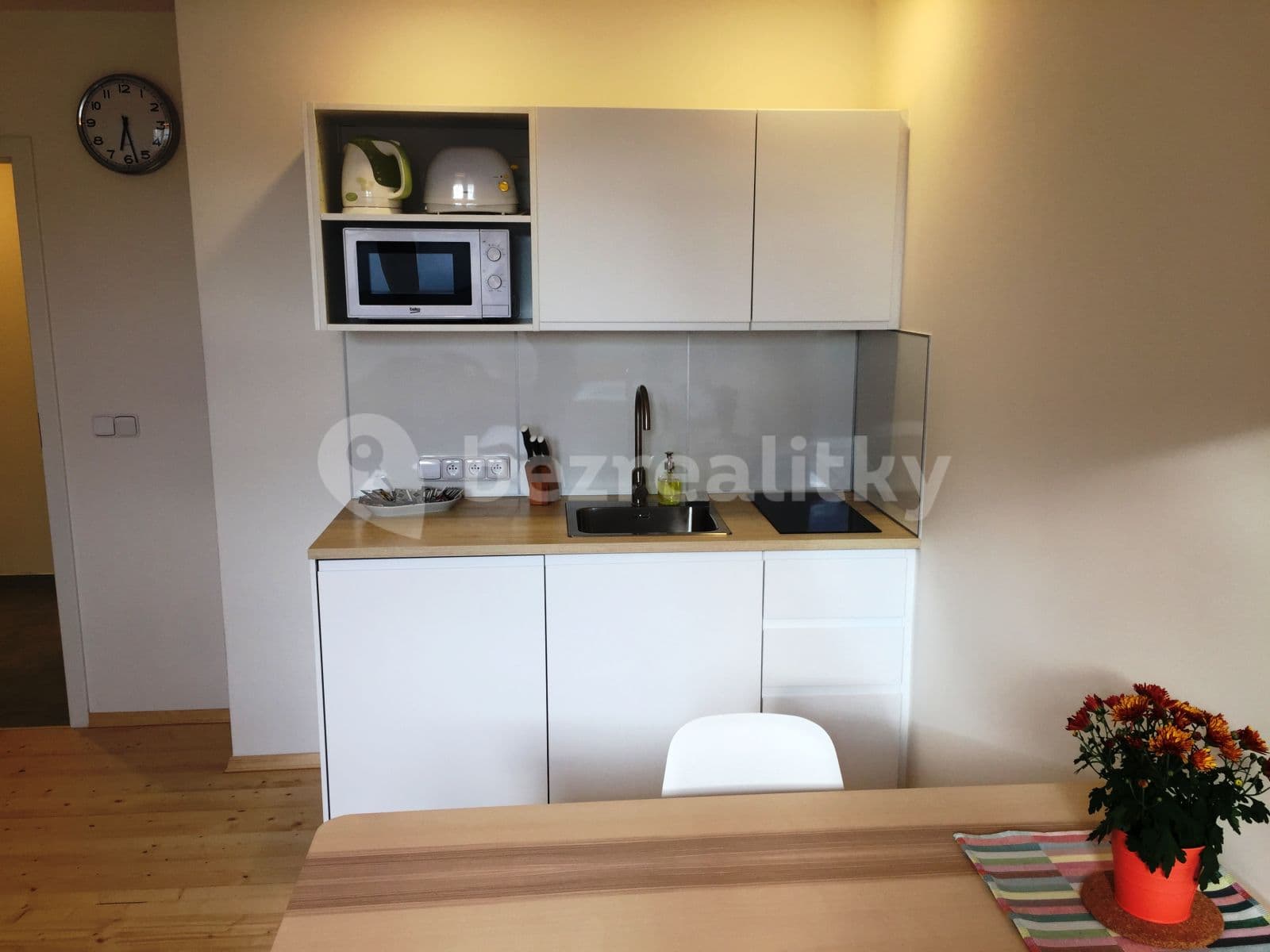 Prenájom bytu 1-izbový 32 m², Dukelských hrdinů, Praha, Praha Prenájom bytu 1-izbový 32 m², Dukelských hrdinů, Praha, Praha