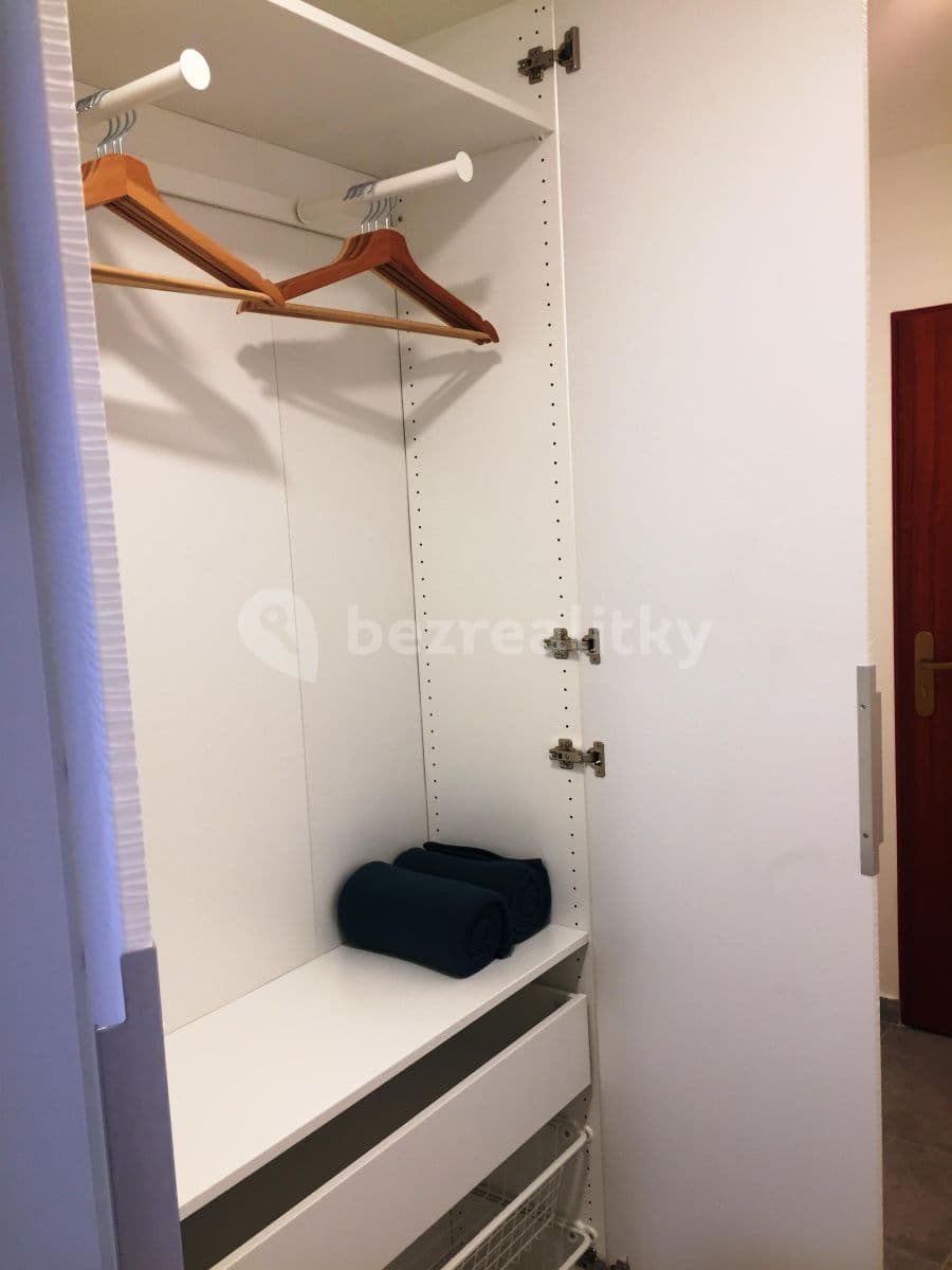 Prenájom bytu 1-izbový 32 m², Dukelských hrdinů, Praha, Praha Prenájom bytu 1-izbový 32 m², Dukelských hrdinů, Praha, Praha