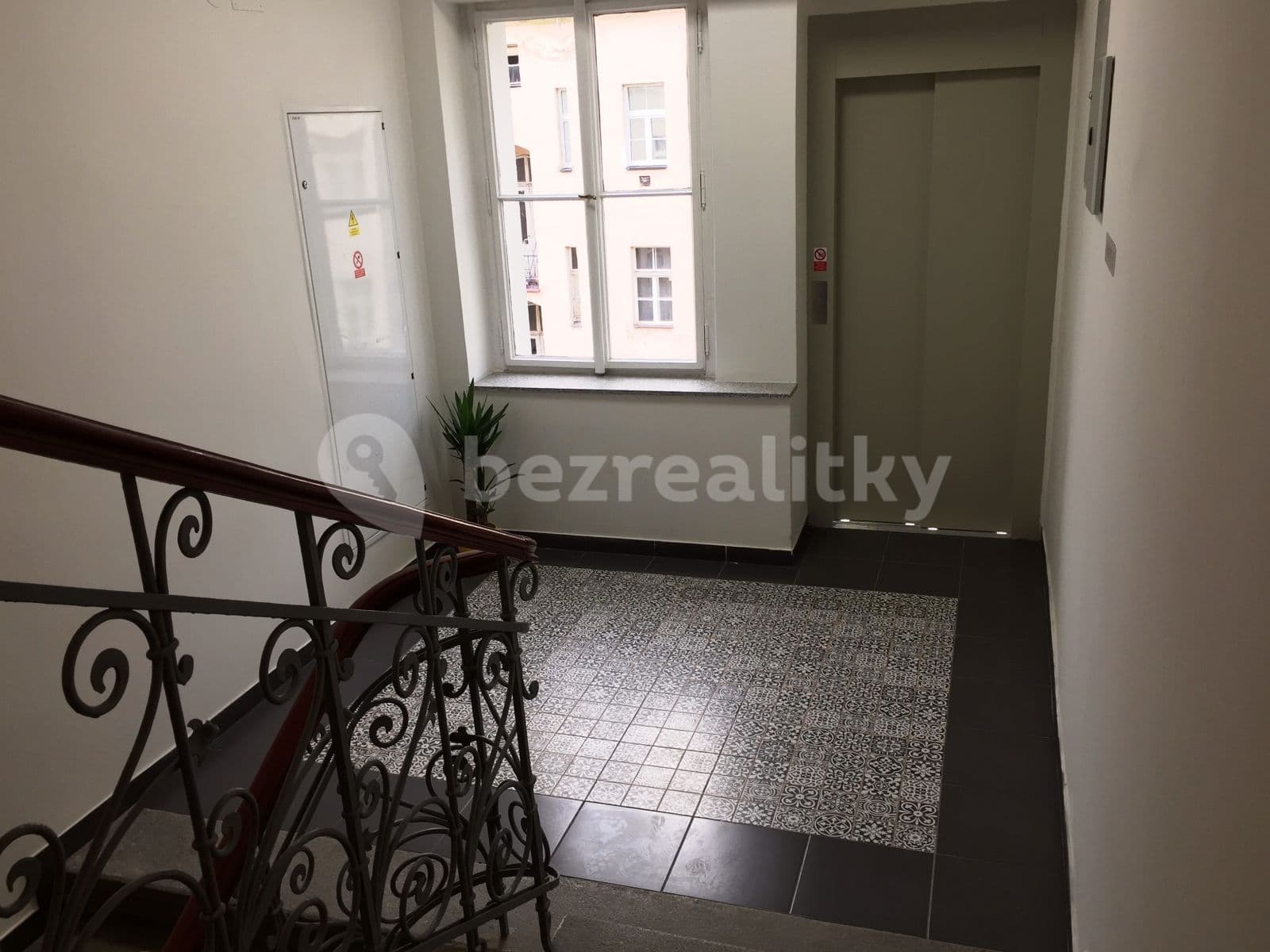 Prenájom bytu 1-izbový 32 m², Dukelských hrdinů, Praha, Praha Prenájom bytu 1-izbový 32 m², Dukelských hrdinů, Praha, Praha