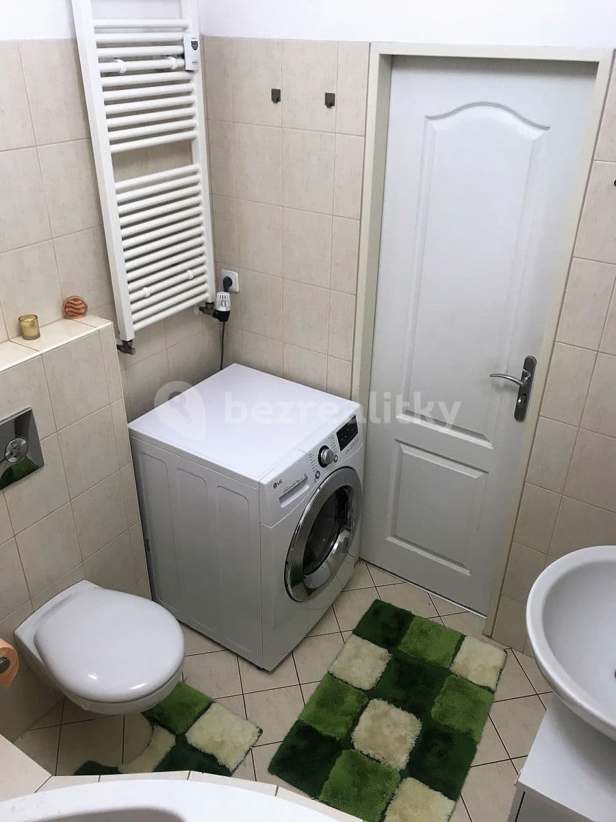 Prenájom bytu 2-izbový 37 m², Přípotoční, Praha, Praha Prenájom bytu 2-izbový 37 m², Přípotoční, Praha, Praha