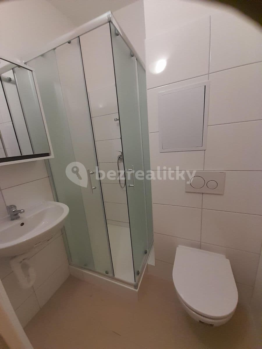 Prenájom bytu 1-izbový 24 m², Halasovo náměstí, Brno, Jihomoravský kraj Prenájom bytu 1-izbový 24 m², Halasovo náměstí, Brno, Jihomoravský kraj