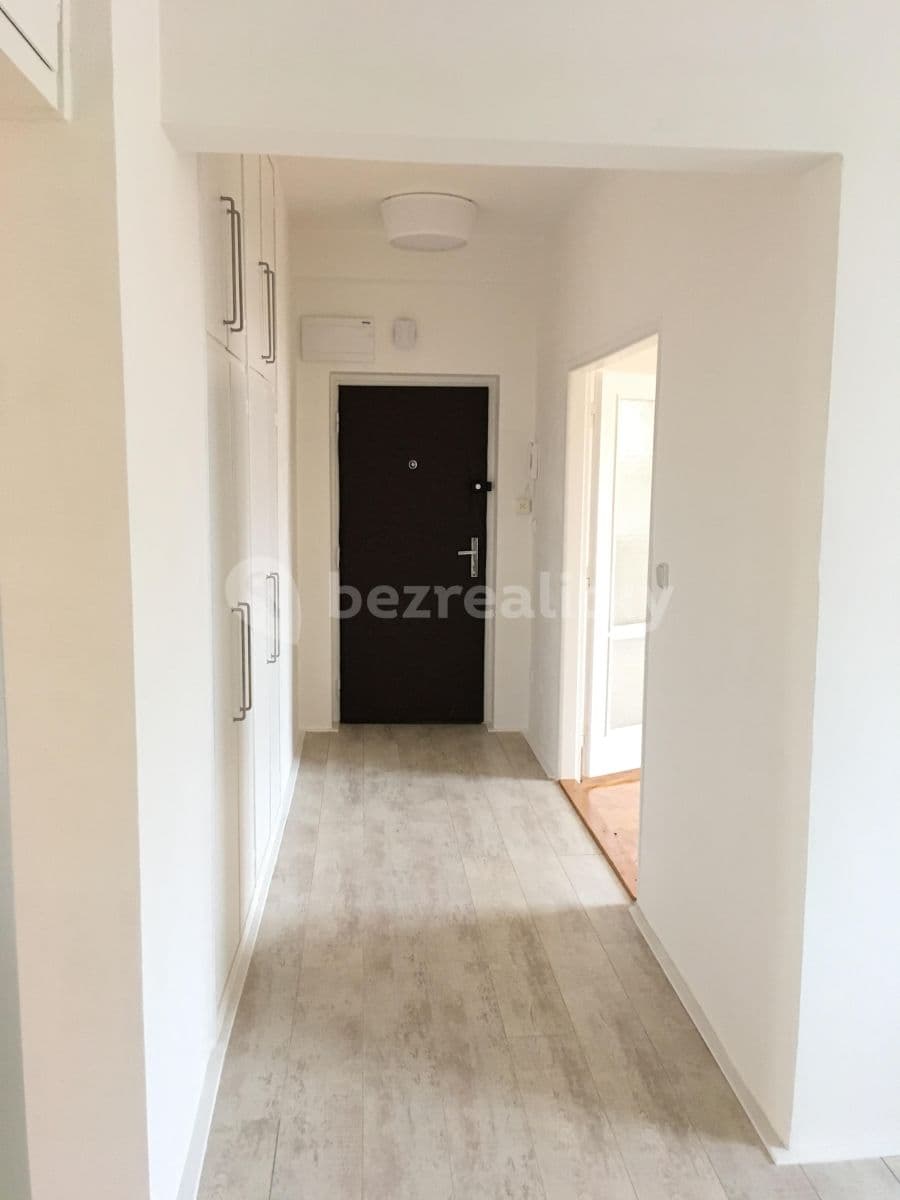 Prenájom bytu 2-izbový 66 m², Osvoboditelů, Zlín, Zlínský kraj Prenájom bytu 2-izbový 66 m², Osvoboditelů, Zlín, Zlínský kraj