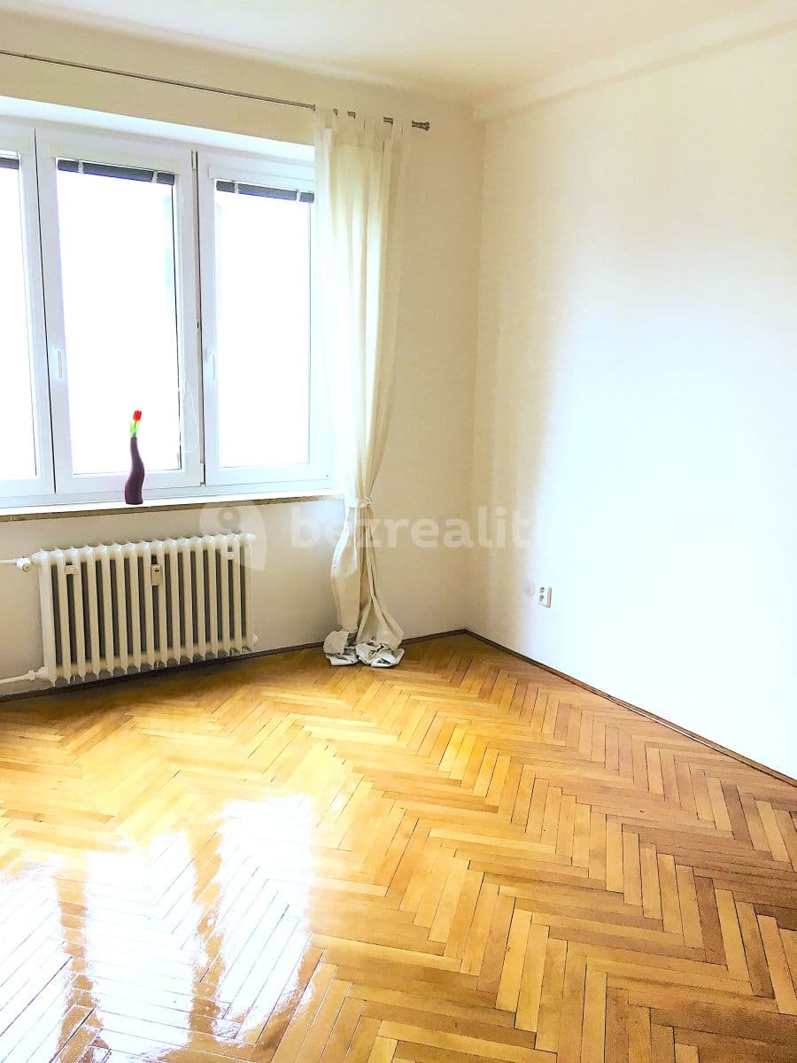 Prenájom bytu 2-izbový 66 m², Osvoboditelů, Zlín, Zlínský kraj Prenájom bytu 2-izbový 66 m², Osvoboditelů, Zlín, Zlínský kraj