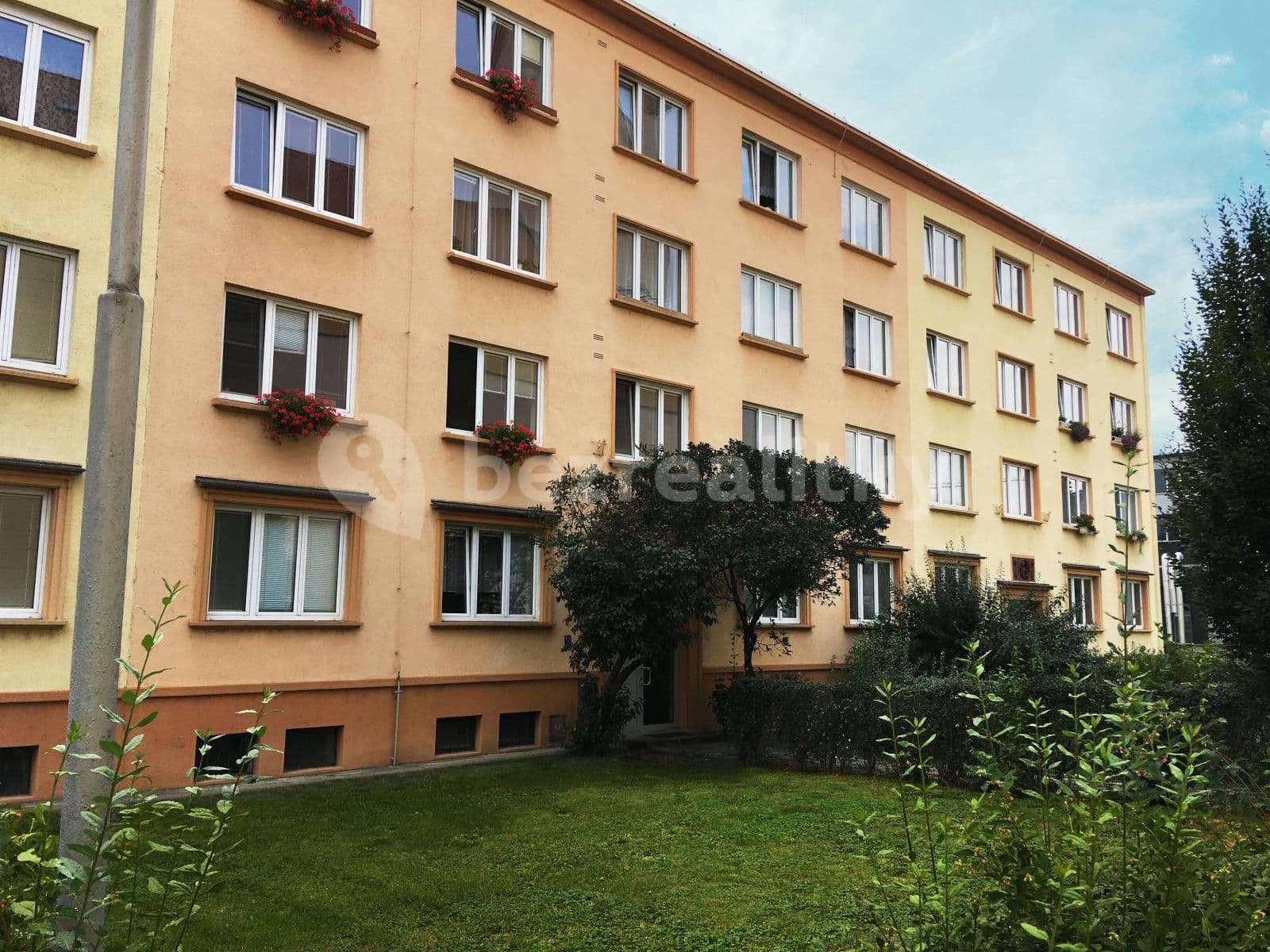Prenájom bytu 2-izbový 66 m², Osvoboditelů, Zlín, Zlínský kraj Prenájom bytu 2-izbový 66 m², Osvoboditelů, Zlín, Zlínský kraj