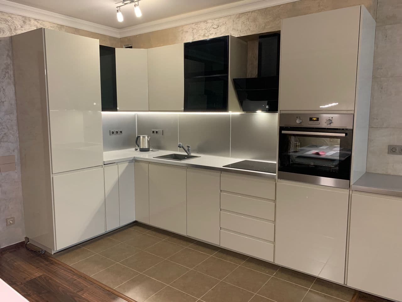 Prenájom bytu 3-izbový 86 m², Olgy Havlové, Praha, Praha Prenájom bytu 3-izbový 86 m², Olgy Havlové, Praha, Praha