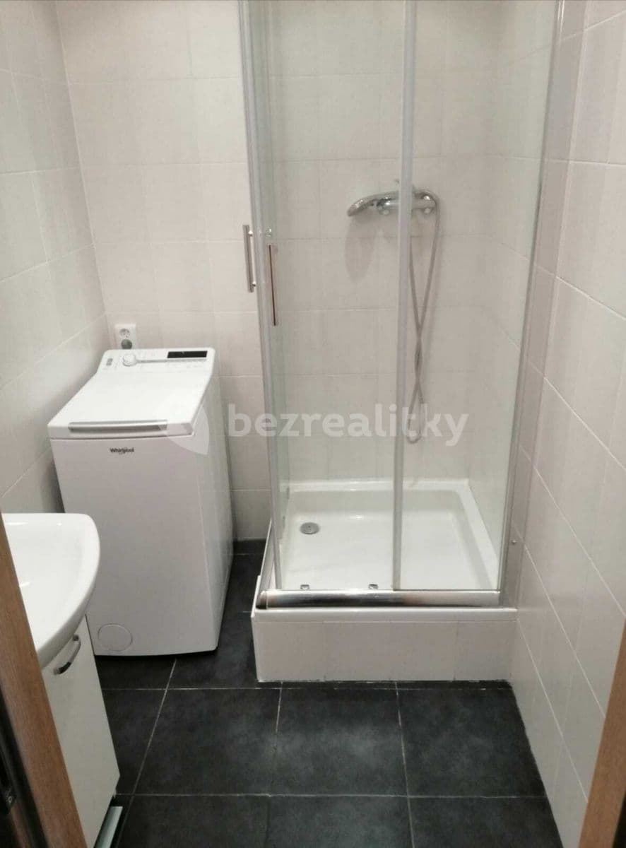 Prenájom bytu 2-izbový 52 m², Hrabákova, Praha, Praha Prenájom bytu 2-izbový 52 m², Hrabákova, Praha, Praha