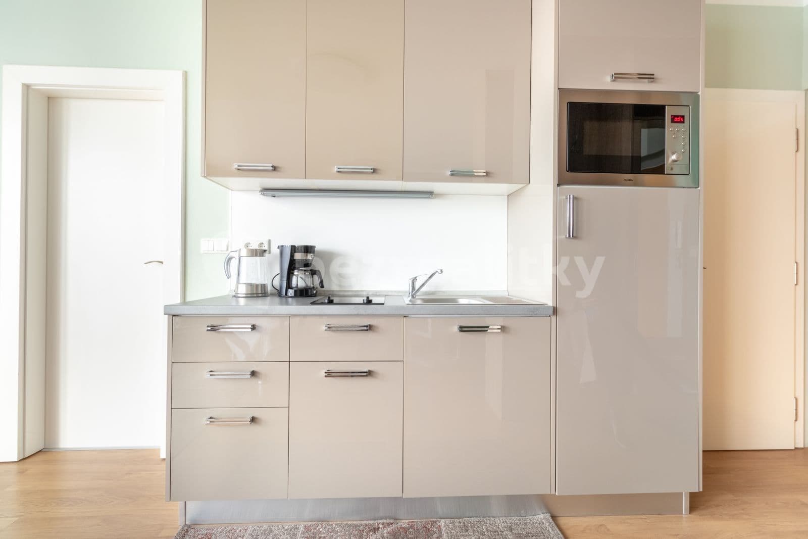 Prenájom bytu 1-izbový 30 m², Konojedská, Praha, Praha Prenájom bytu 1-izbový 30 m², Konojedská, Praha, Praha