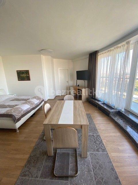 Prenájom bytu 1-izbový 30 m², Konojedská, Praha, Praha