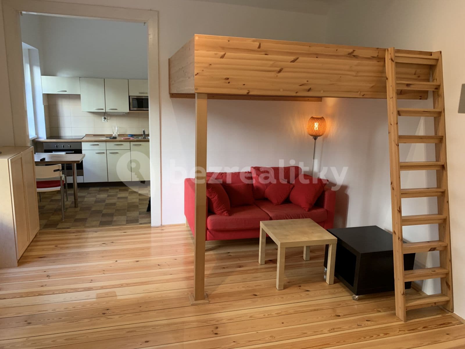 Prenájom bytu 1-izbový 35 m², Ostrovského, Praha, Praha Prenájom bytu 1-izbový 35 m², Ostrovského, Praha, Praha