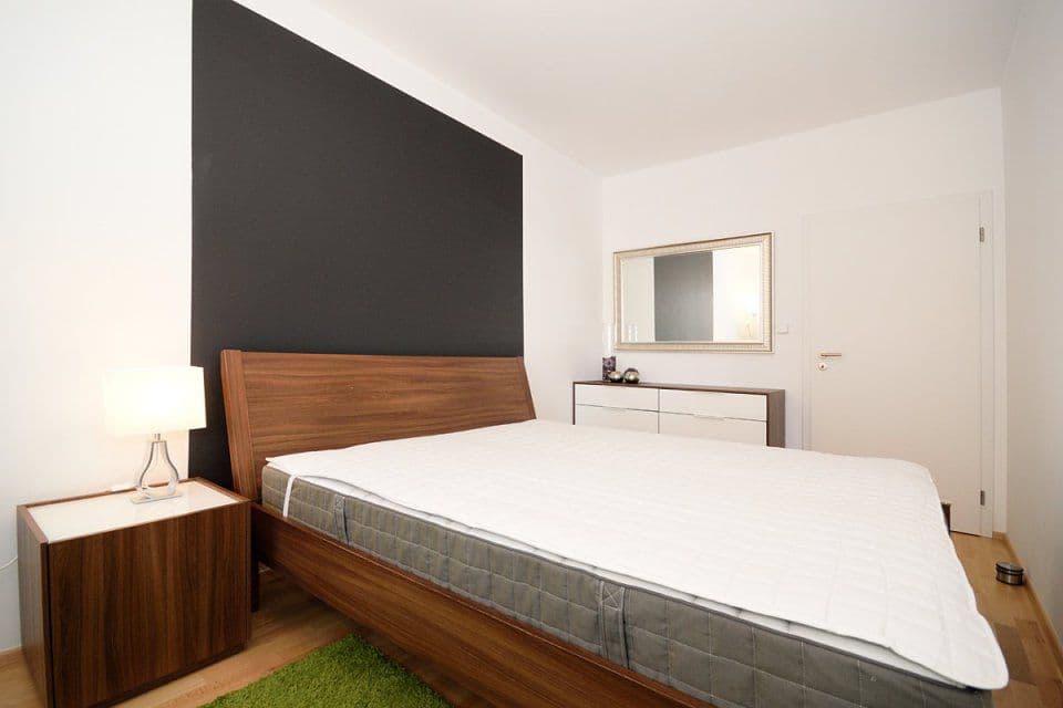Prenájom bytu 2-izbový 55 m², Makedonská, Praha, Praha Prenájom bytu 2-izbový 55 m², Makedonská, Praha, Praha