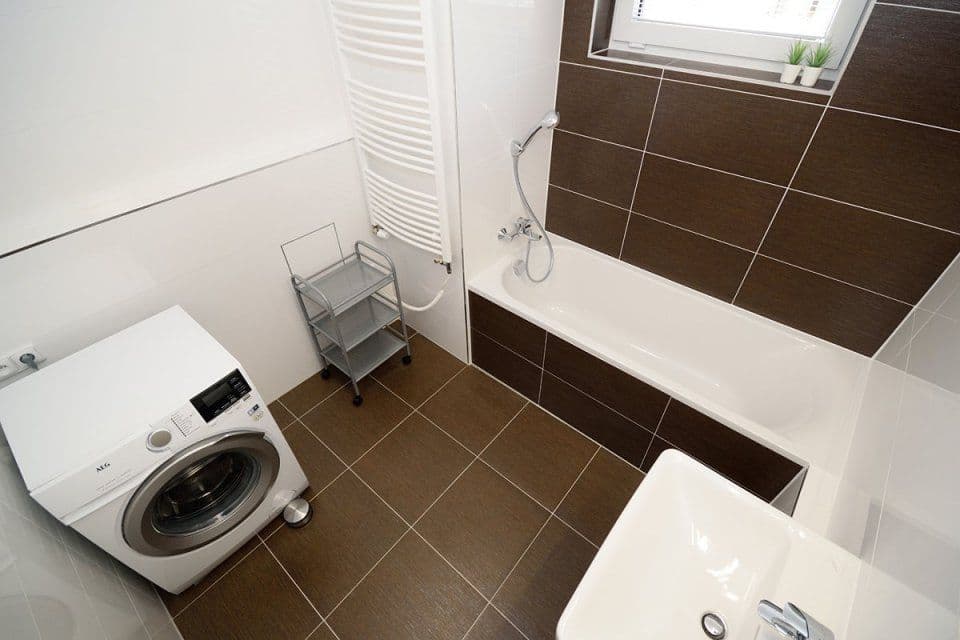 Prenájom bytu 2-izbový 55 m², Makedonská, Praha, Praha Prenájom bytu 2-izbový 55 m², Makedonská, Praha, Praha