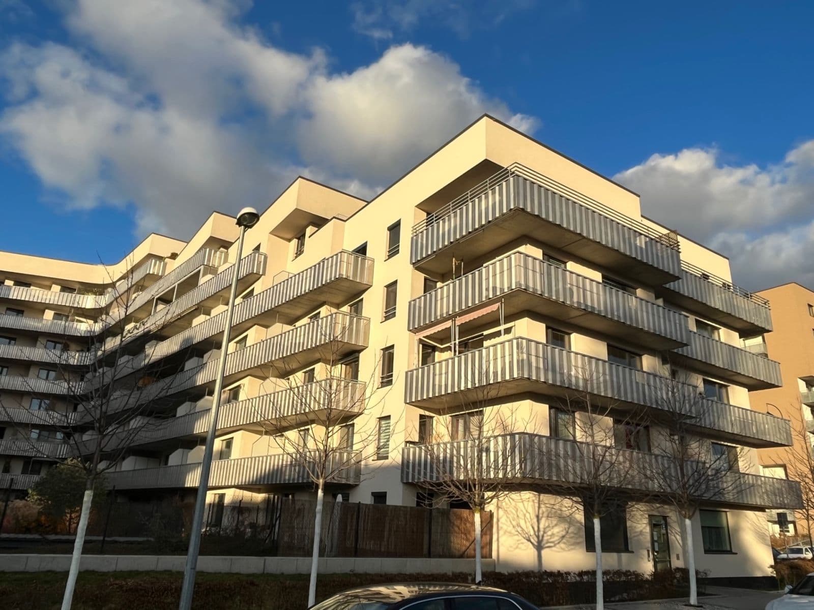 Prenájom bytu 2-izbový 70 m², Zvěřinova, Praha, Praha Prenájom bytu 2-izbový 70 m², Zvěřinova, Praha, Praha