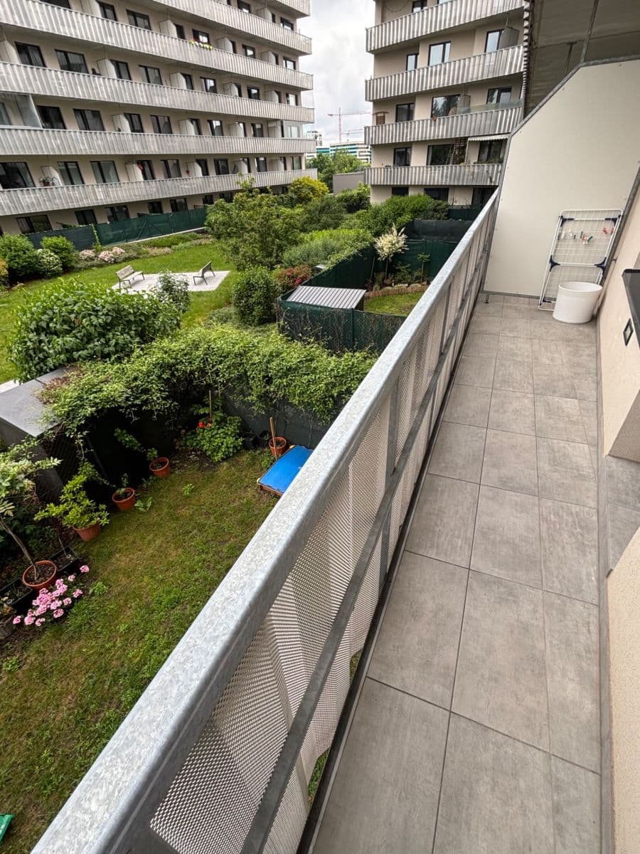 Prenájom bytu 2-izbový 70 m², Zvěřinova, Praha, Praha Prenájom bytu 2-izbový 70 m², Zvěřinova, Praha, Praha