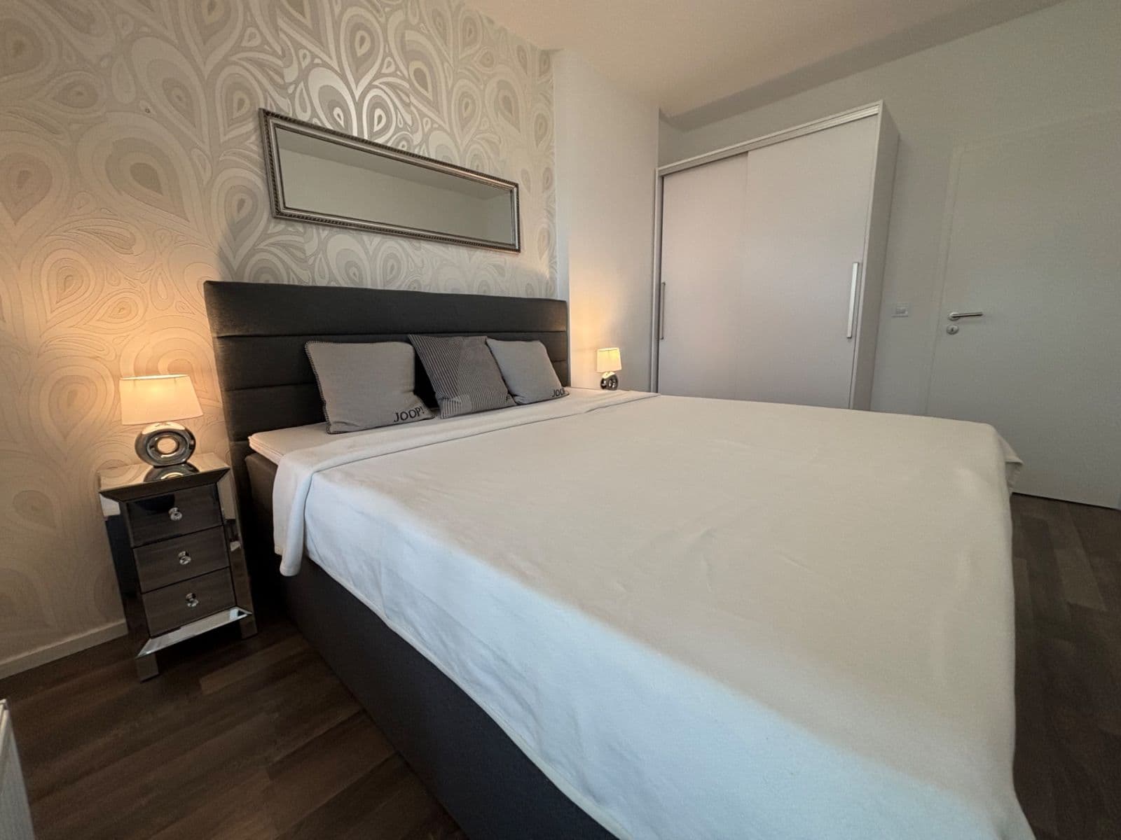 Prenájom bytu 2-izbový 70 m², Zvěřinova, Praha, Praha Prenájom bytu 2-izbový 70 m², Zvěřinova, Praha, Praha