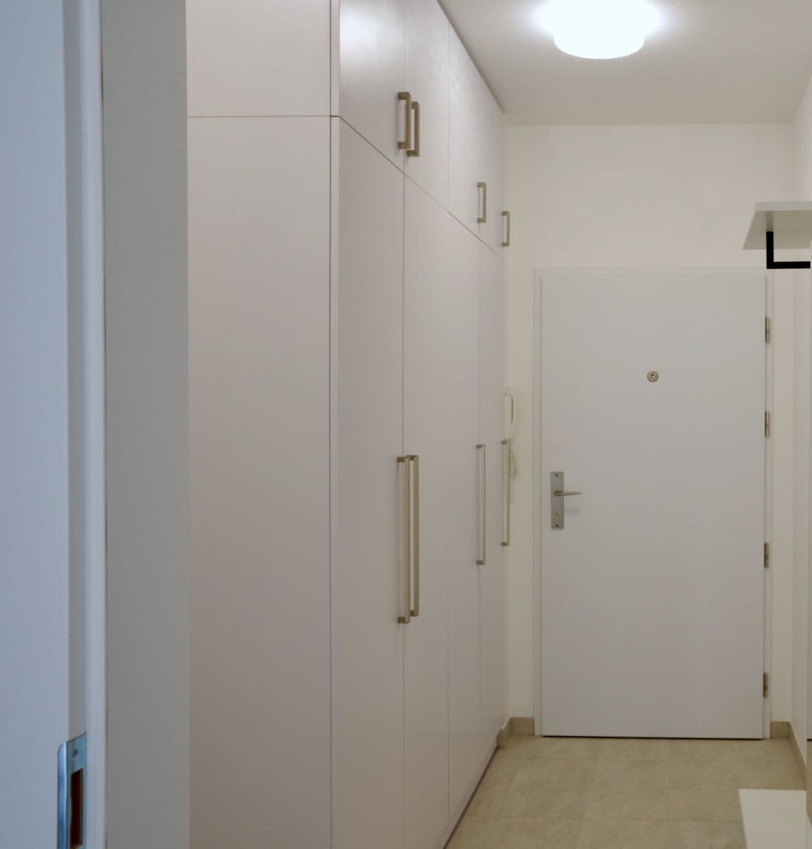 Prenájom bytu 2-izbový 70 m², Zvěřinova, Praha, Praha Prenájom bytu 2-izbový 70 m², Zvěřinova, Praha, Praha