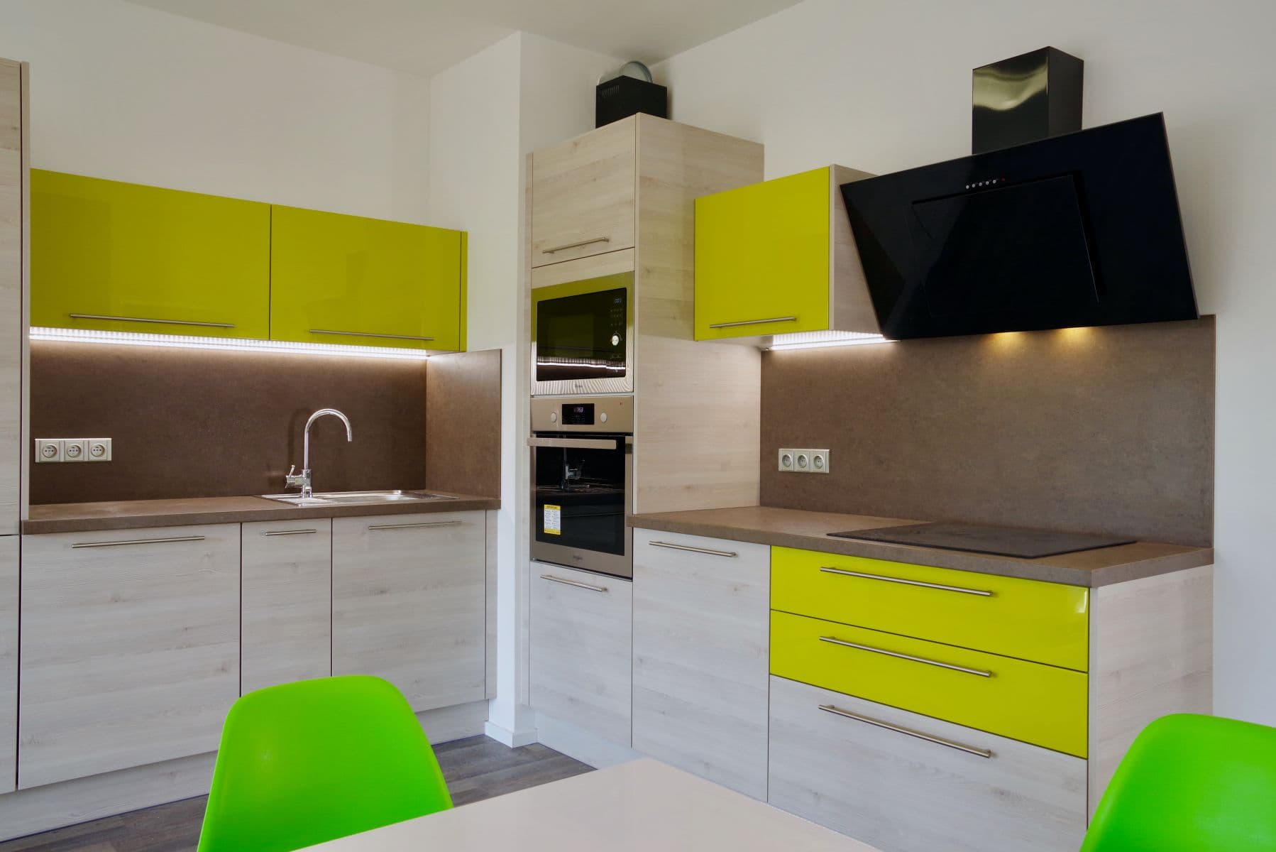 Prenájom bytu 2-izbový 70 m², Zvěřinova, Praha, Praha Prenájom bytu 2-izbový 70 m², Zvěřinova, Praha, Praha