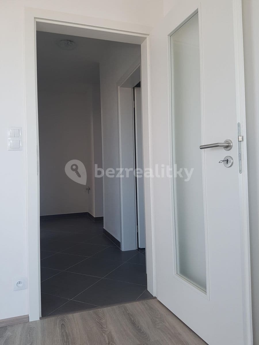 Prenájom bytu 2-izbový 58 m², Hlučkova, Praha, Praha Prenájom bytu 2-izbový 58 m², Hlučkova, Praha, Praha