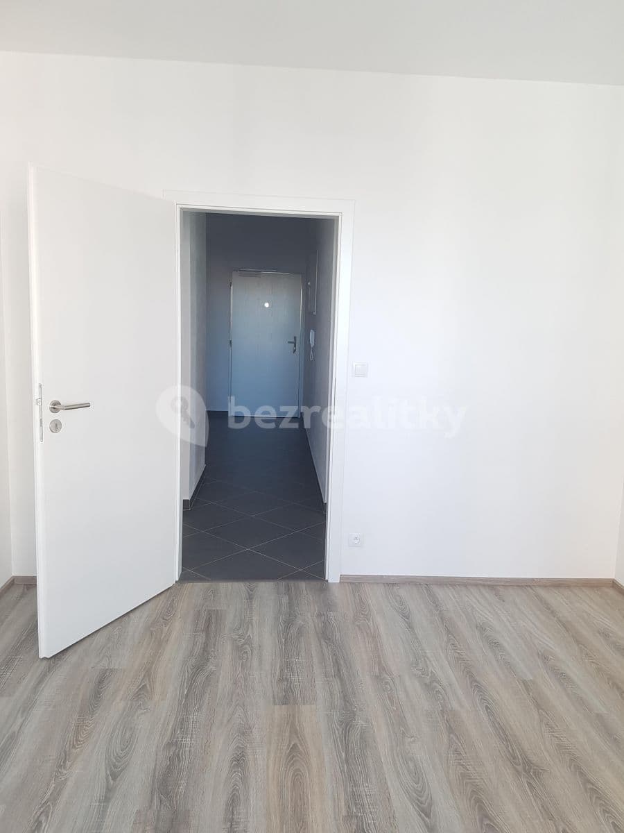 Prenájom bytu 2-izbový 58 m², Hlučkova, Praha, Praha Prenájom bytu 2-izbový 58 m², Hlučkova, Praha, Praha
