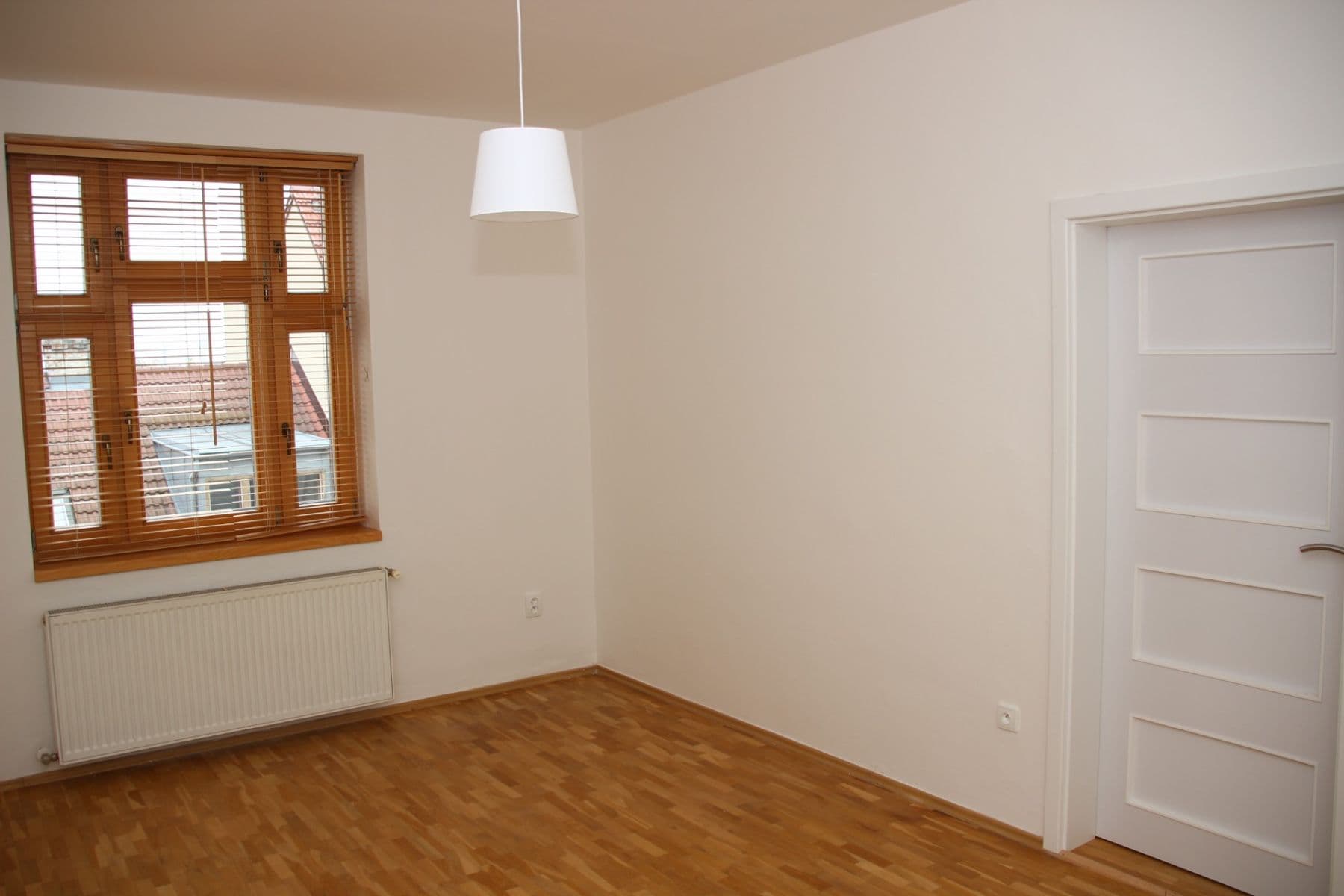 Prenájom bytu 3-izbový 75 m², Kochanova, Praha, Praha Prenájom bytu 3-izbový 75 m², Kochanova, Praha, Praha